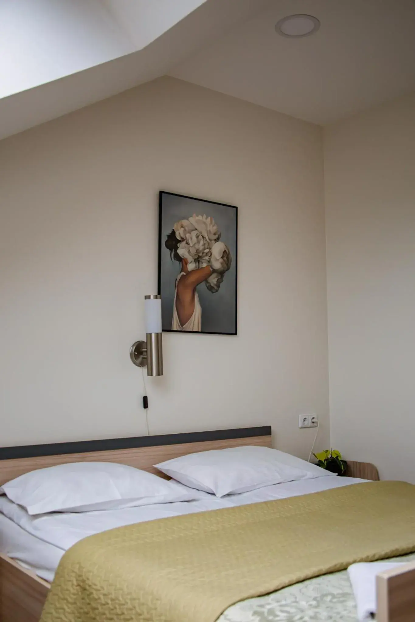 Comfort Double Room with Shower in Hotel Pas Katina Comfort Double Room with Shower in Hotel Pas Katina