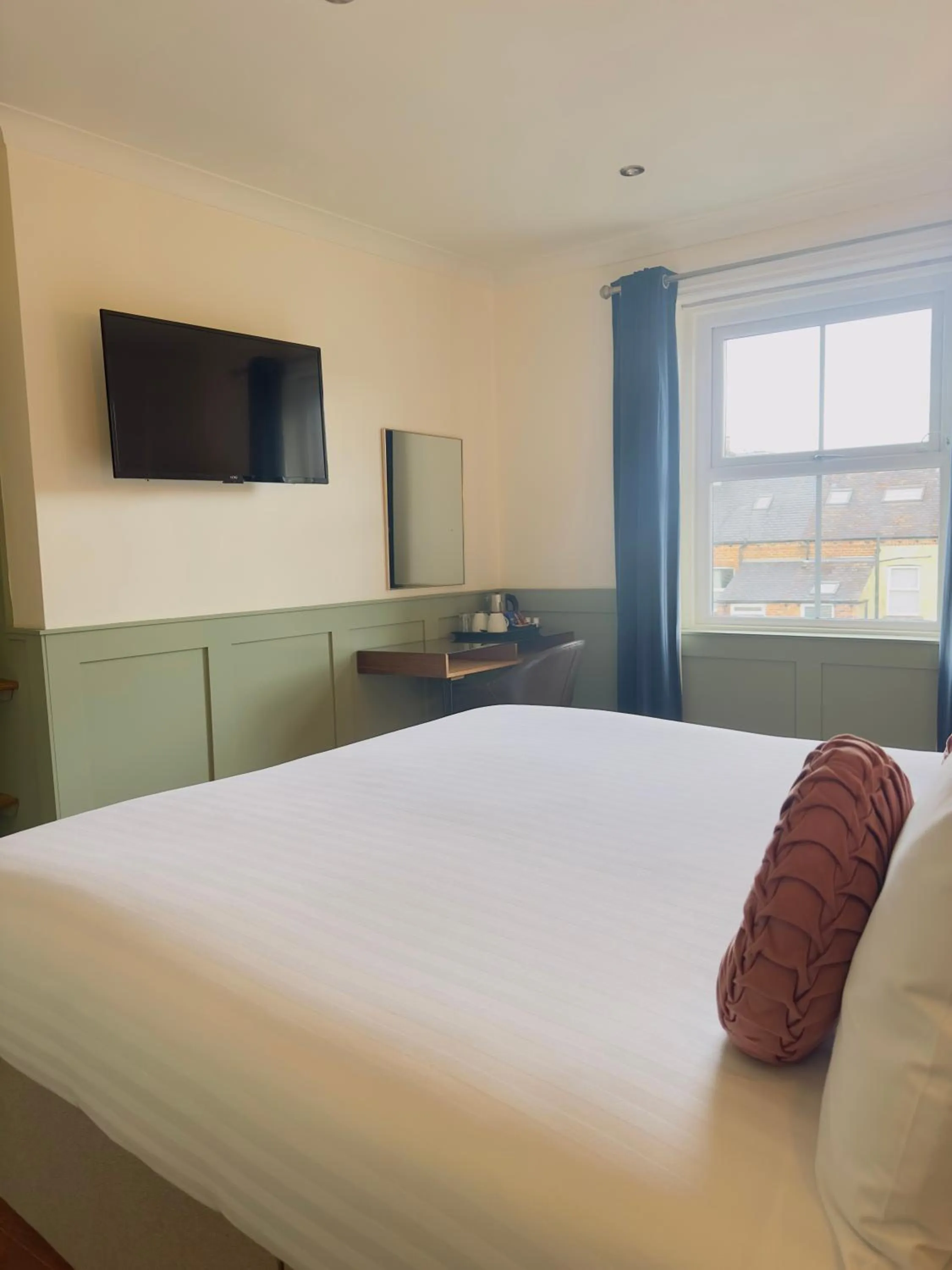 Bed in The Inn at Cheltenham Parade