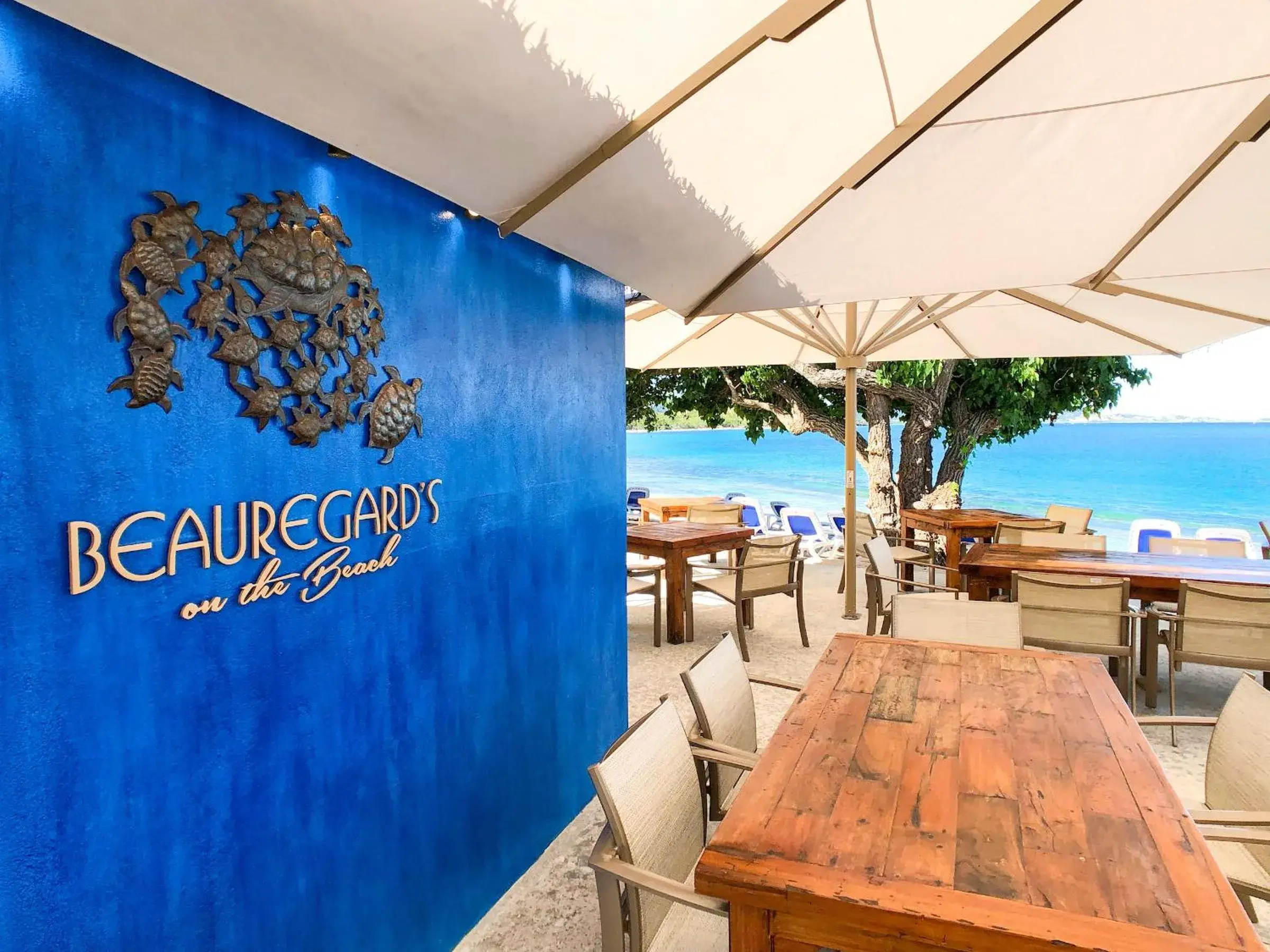 Restaurant/places to eat in The Buccaneer Beach & Golf Resort Restaurant/places to eat in The Buccaneer Beach & Golf Resort