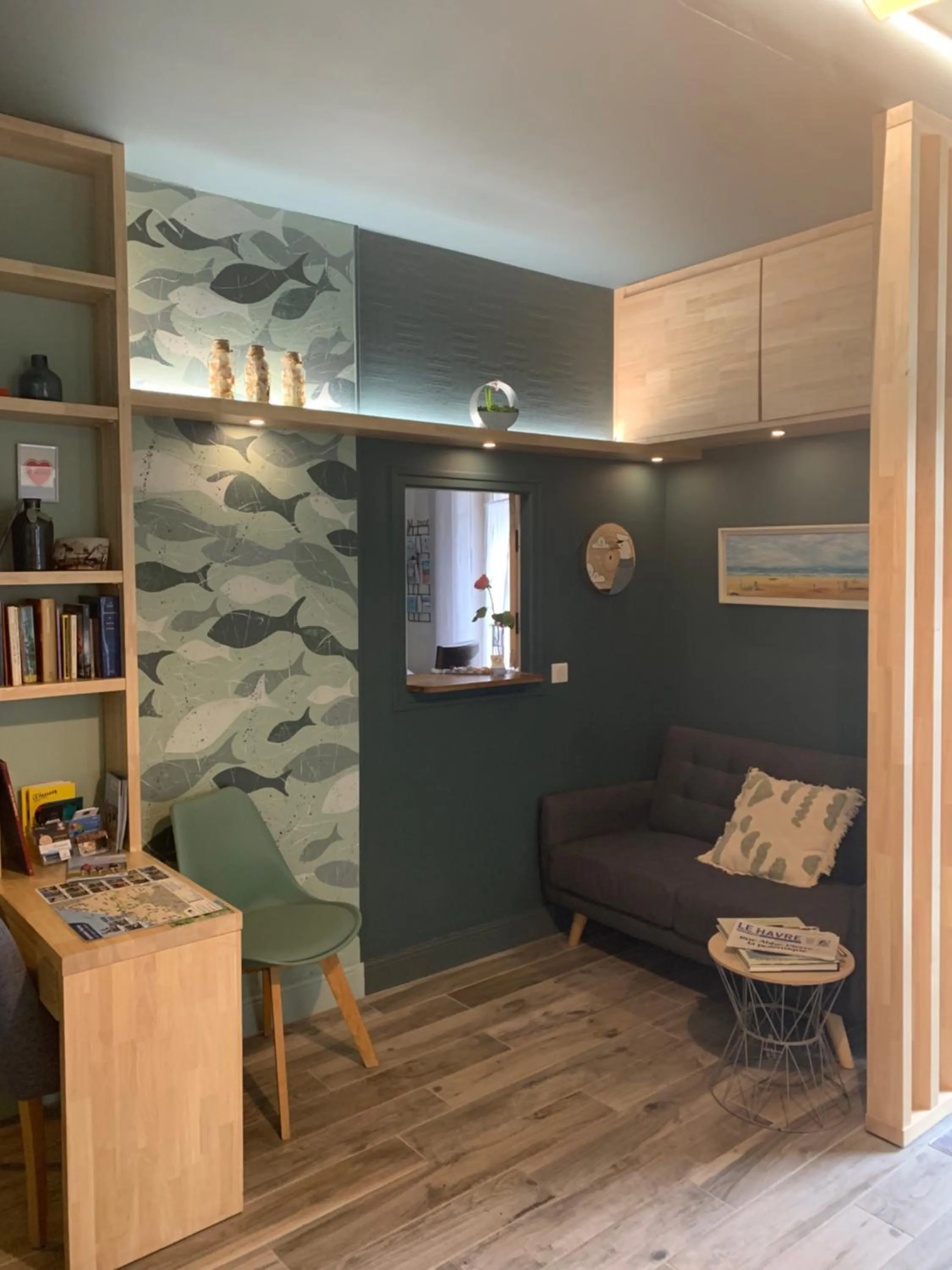 Restaurant/places to eat in Hôtel de la Plage