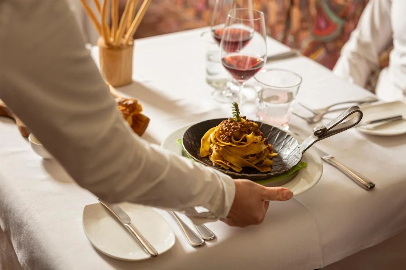 Restaurant/places to eat in Hotel La Serenella