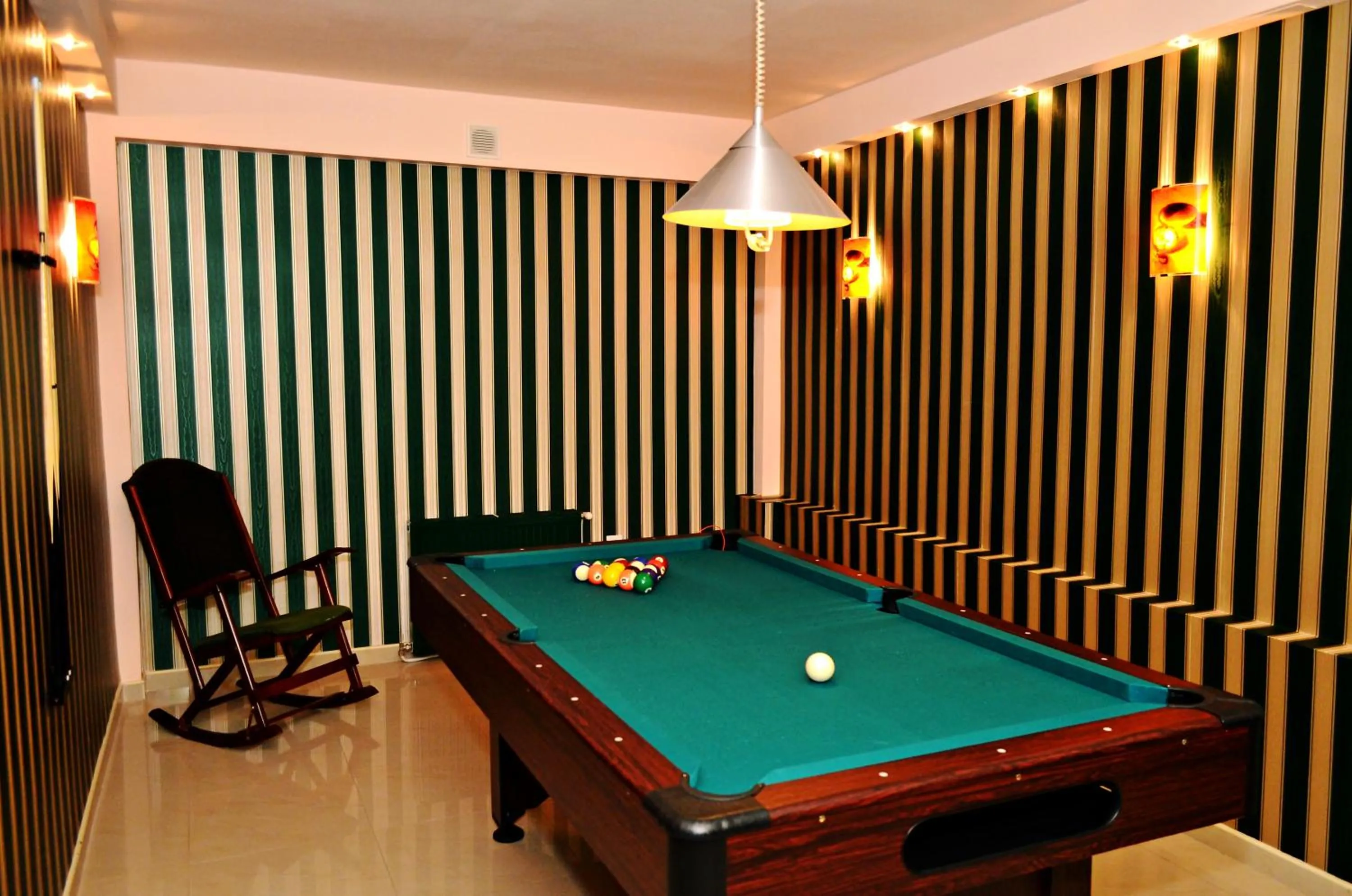 Billiard in Family Hotel Maraya