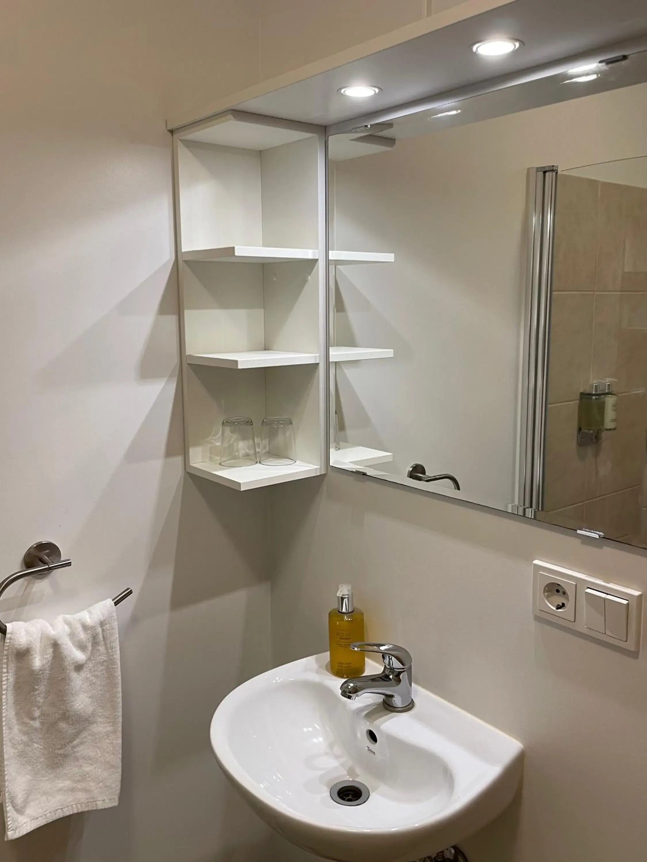Economy Triple Room with access to hot tub and sauna in Lambastadir Guesthouse Economy Triple Room with access to hot tub and sauna in Lambastadir Guesthouse