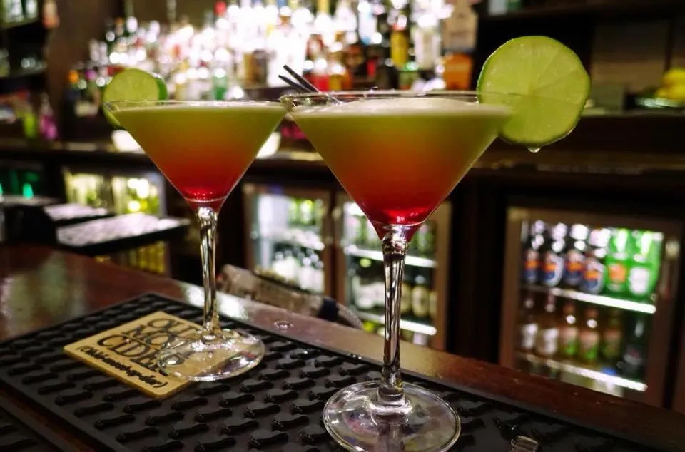 Alcoholic drinks in The Long Room Hotel and Bar