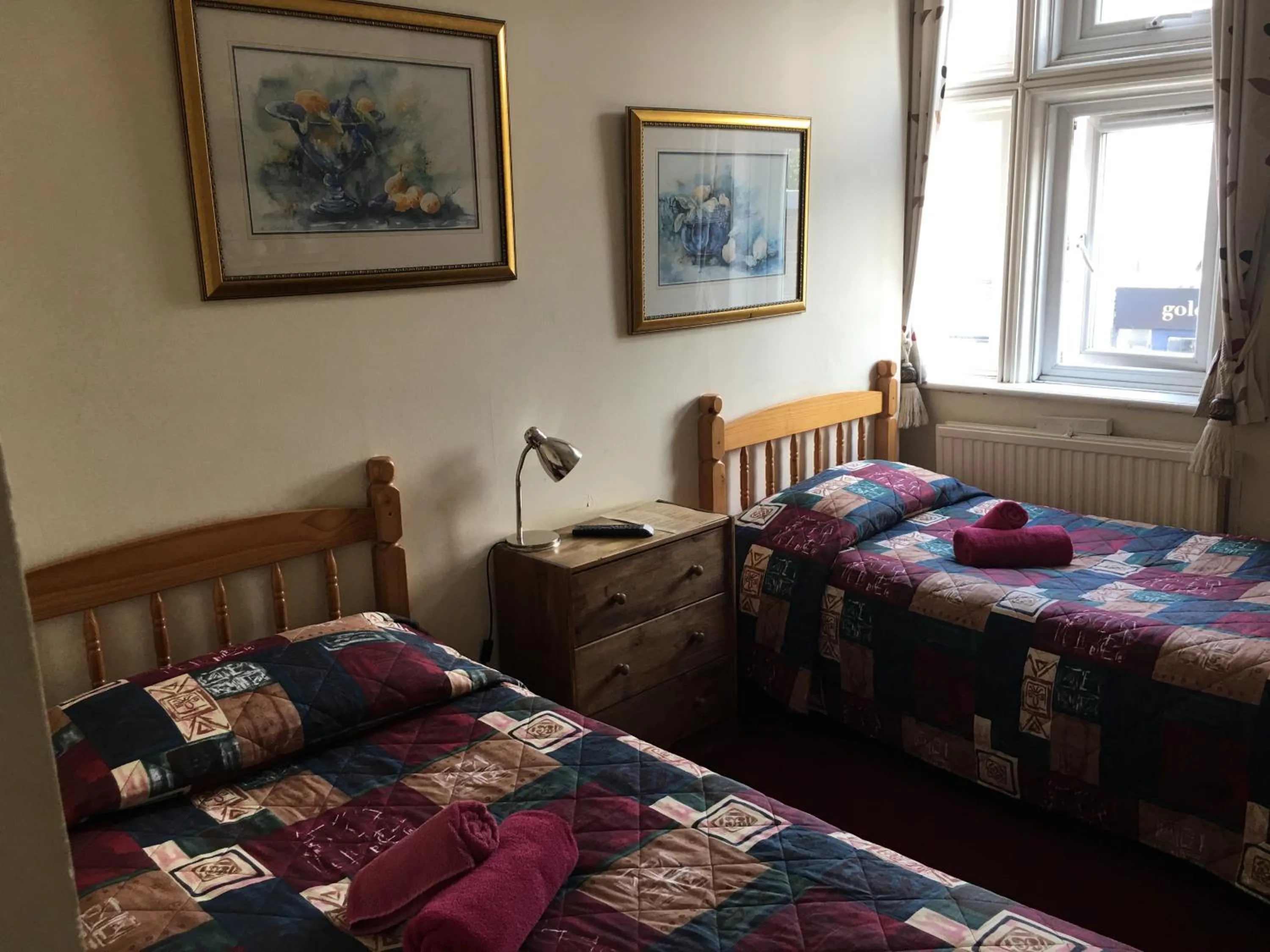 Bed in The Long Room Hotel and Bar