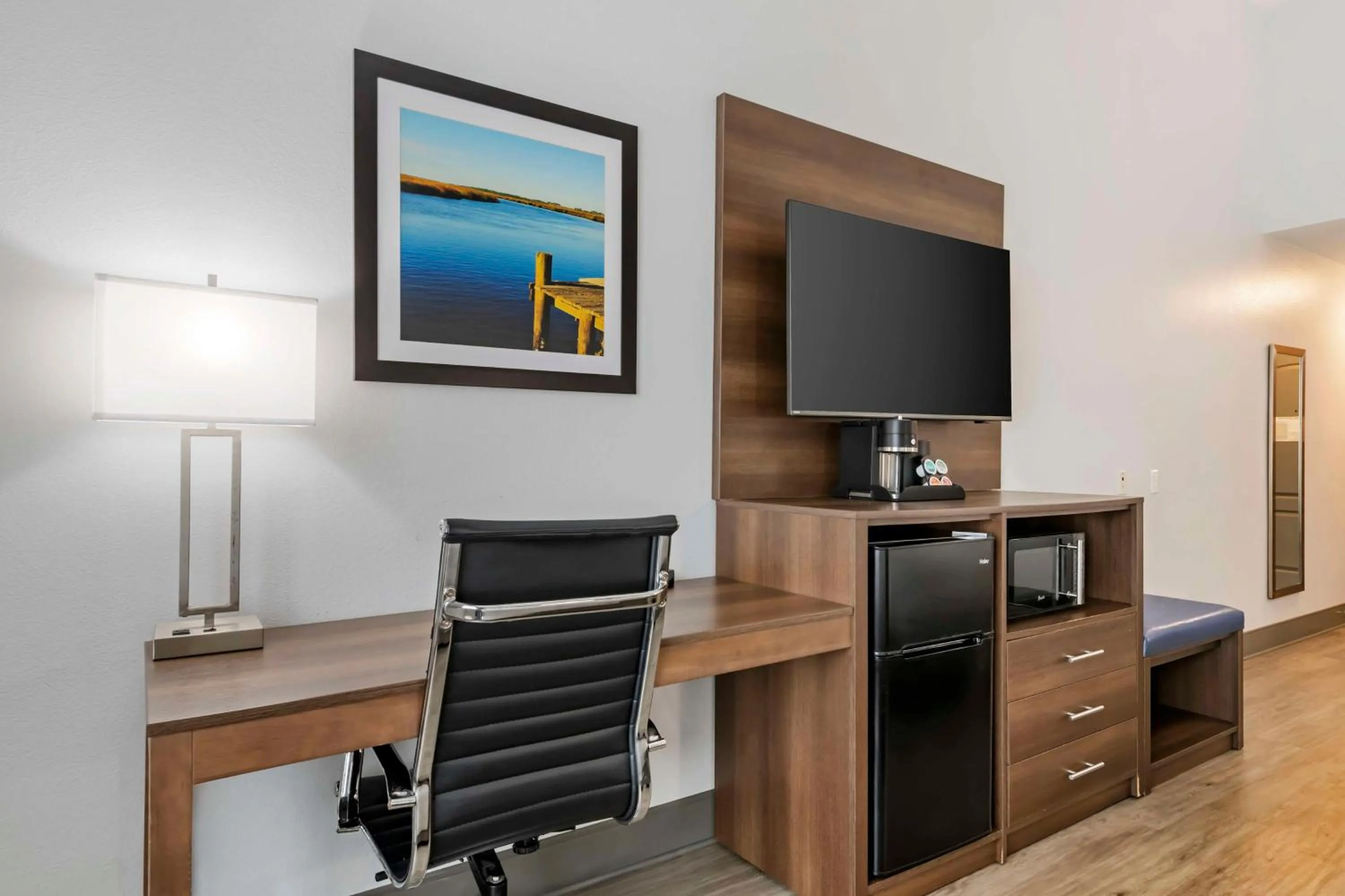 Bedroom in Best Western Plus First Coast Inn and Suites