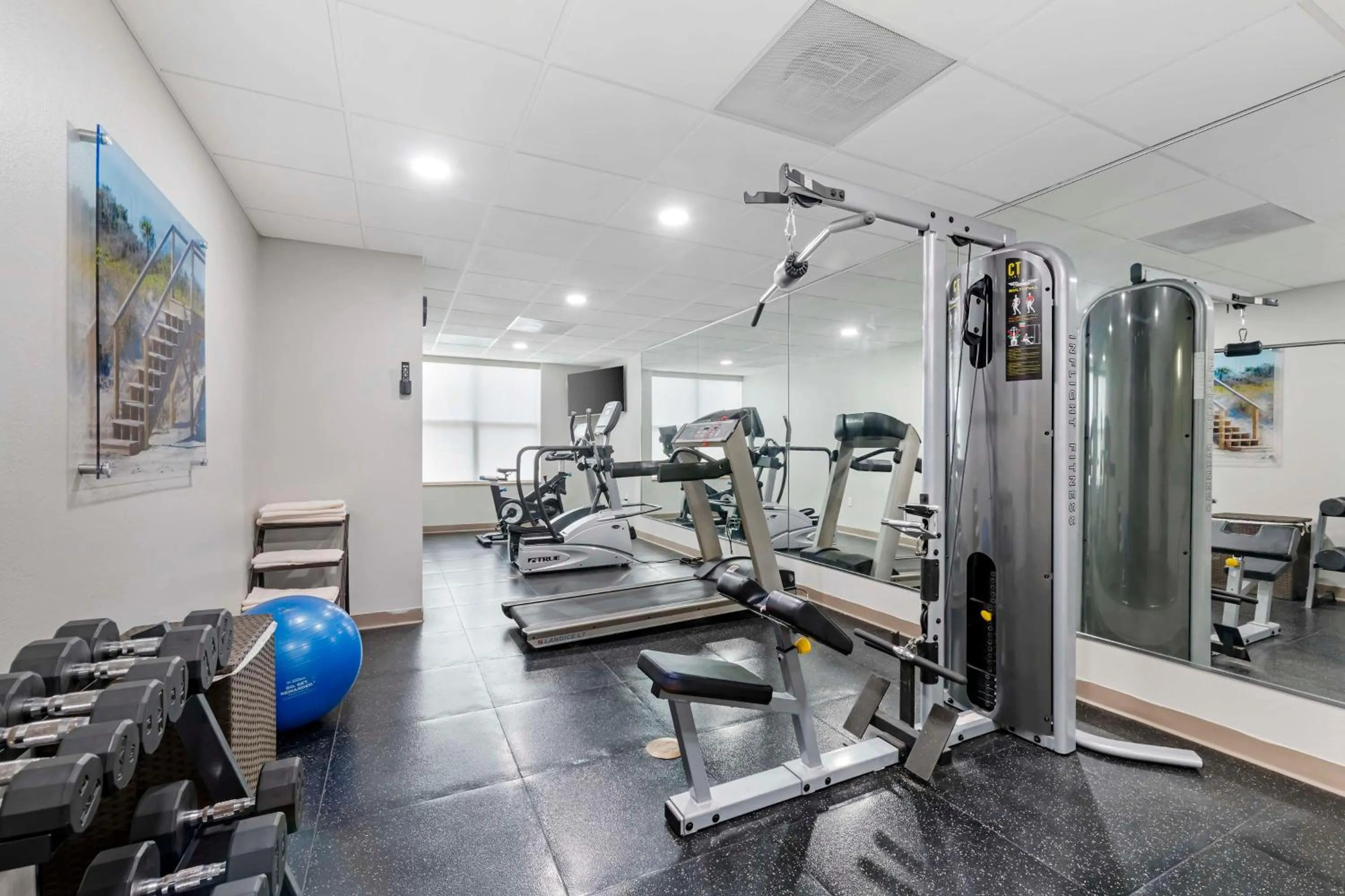 Fitness centre/facilities in Best Western Plus First Coast Inn and Suites