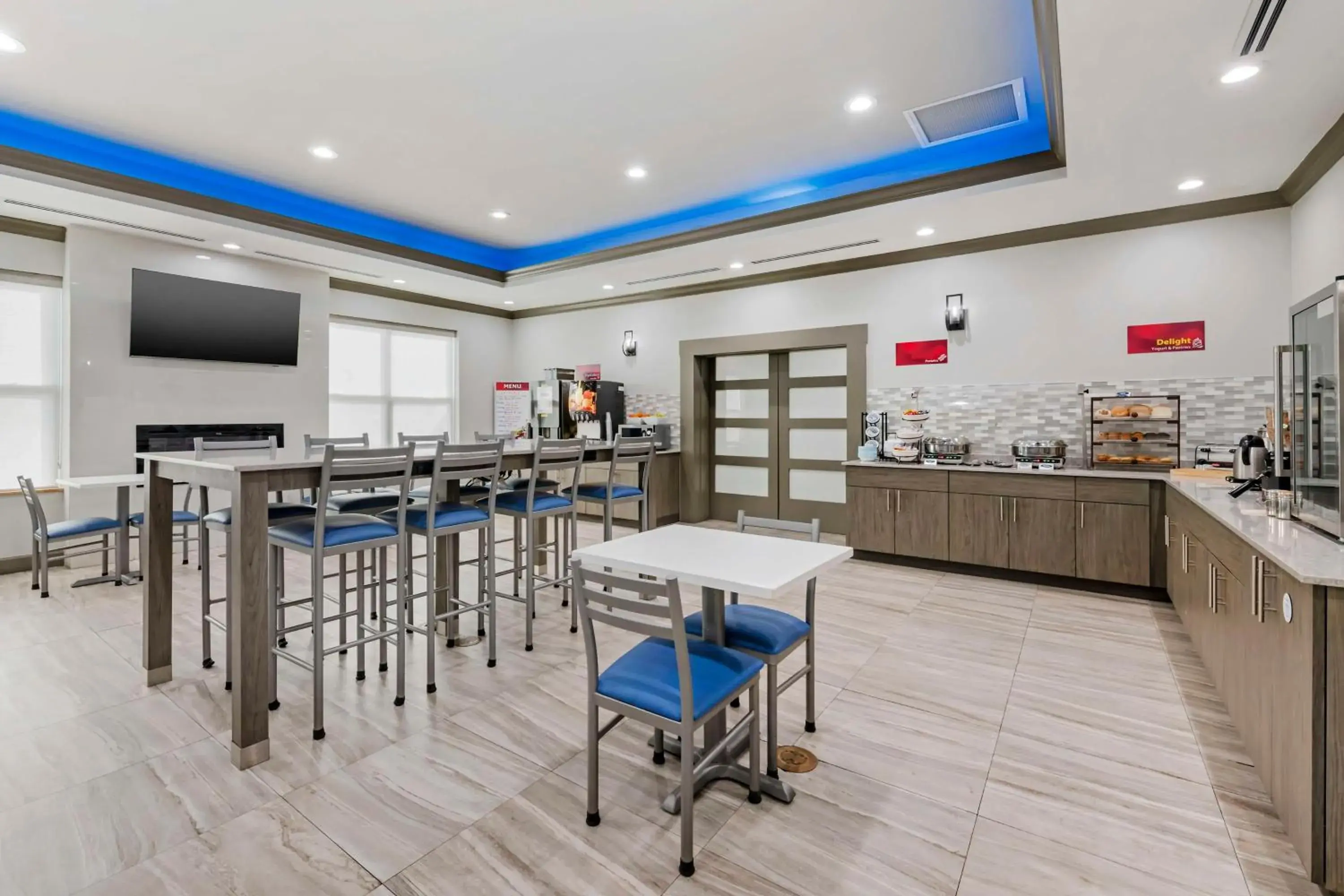 Breakfast in Best Western Plus First Coast Inn and Suites Breakfast in Best Western Plus First Coast Inn and Suites