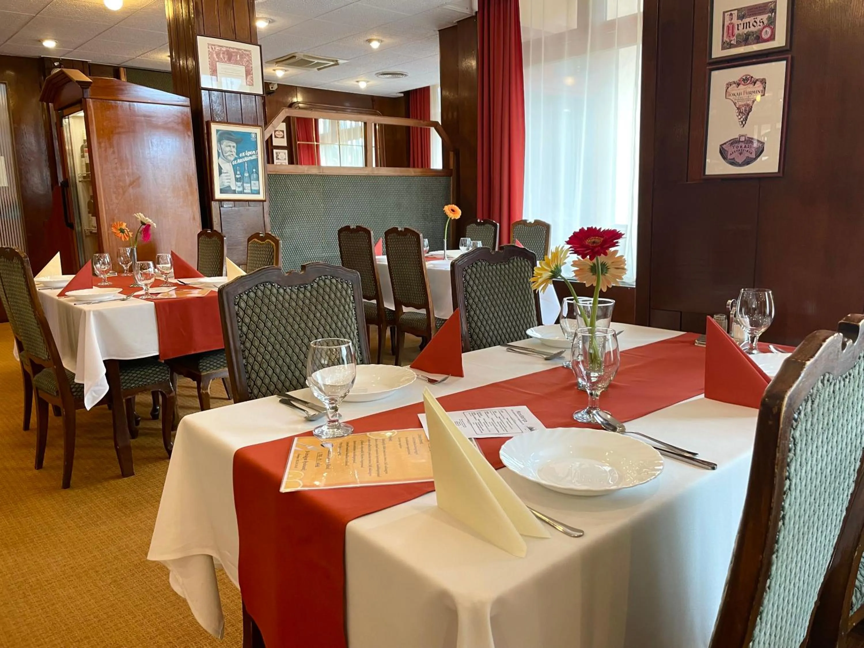 Restaurant/places to eat in Csipke Hotel