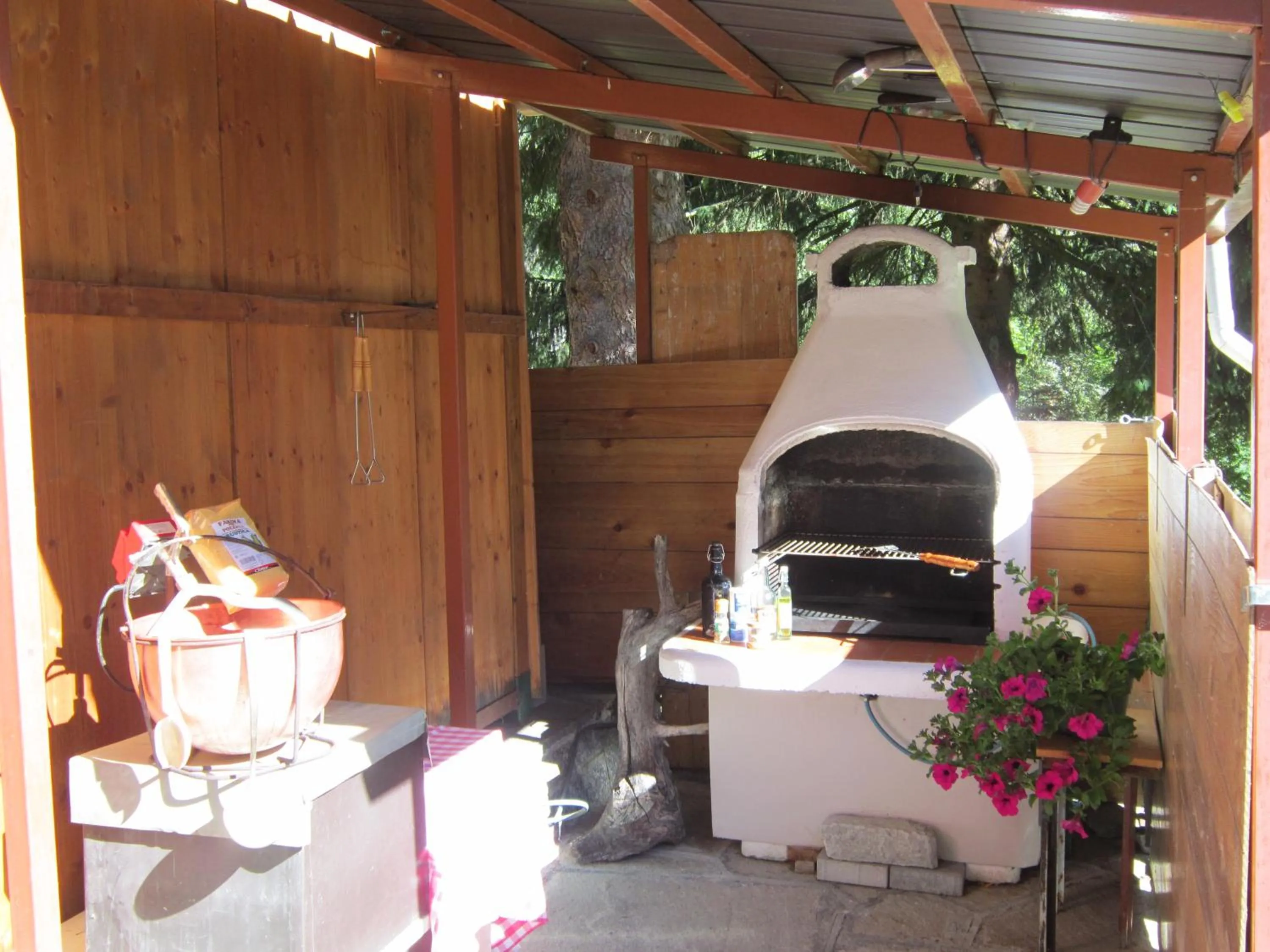 BBQ facilities in Residence Delapierre