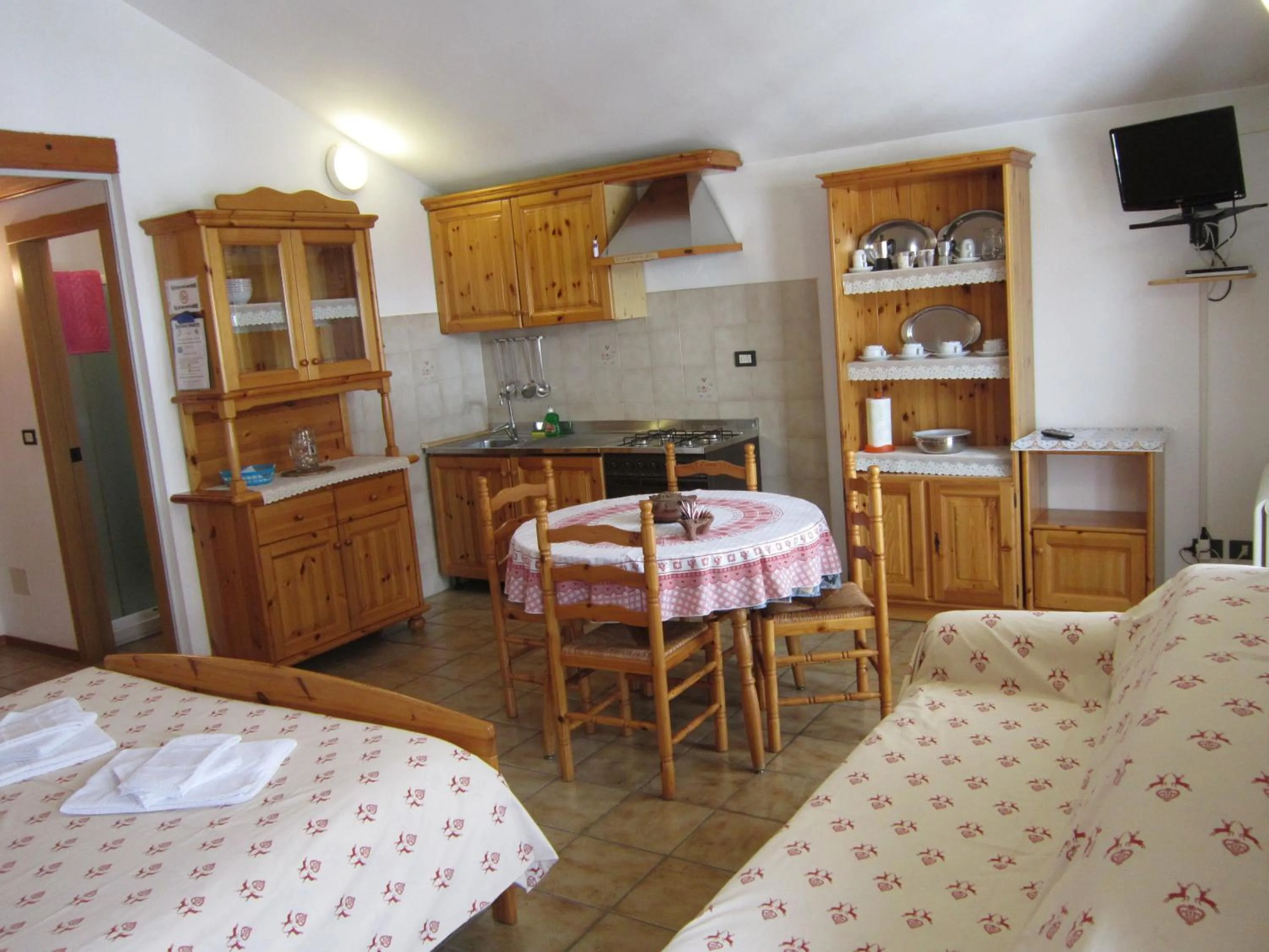 Kitchen or kitchenette, Bed in Residence Delapierre