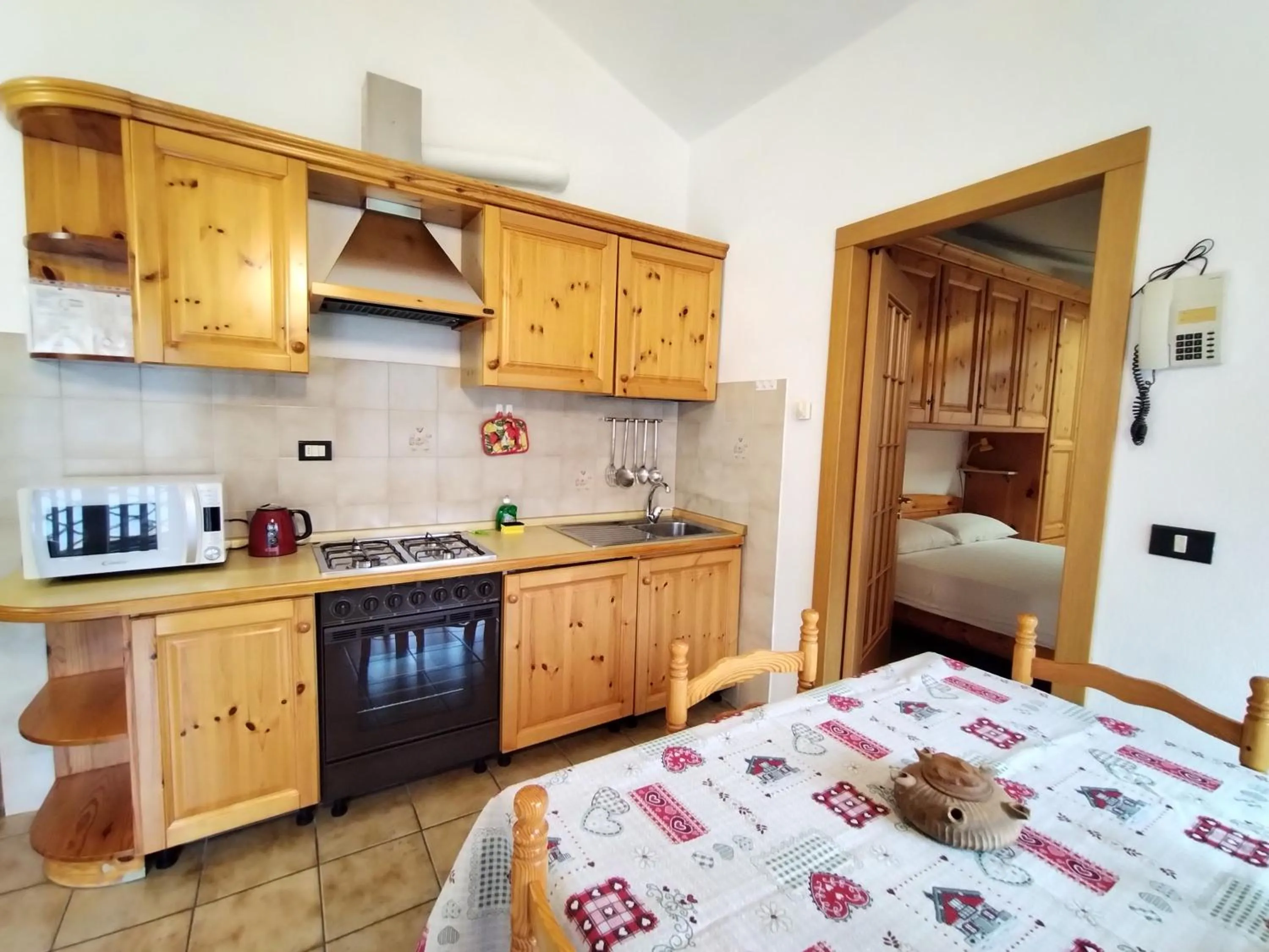 Kitchen or kitchenette, Bed in Residence Delapierre