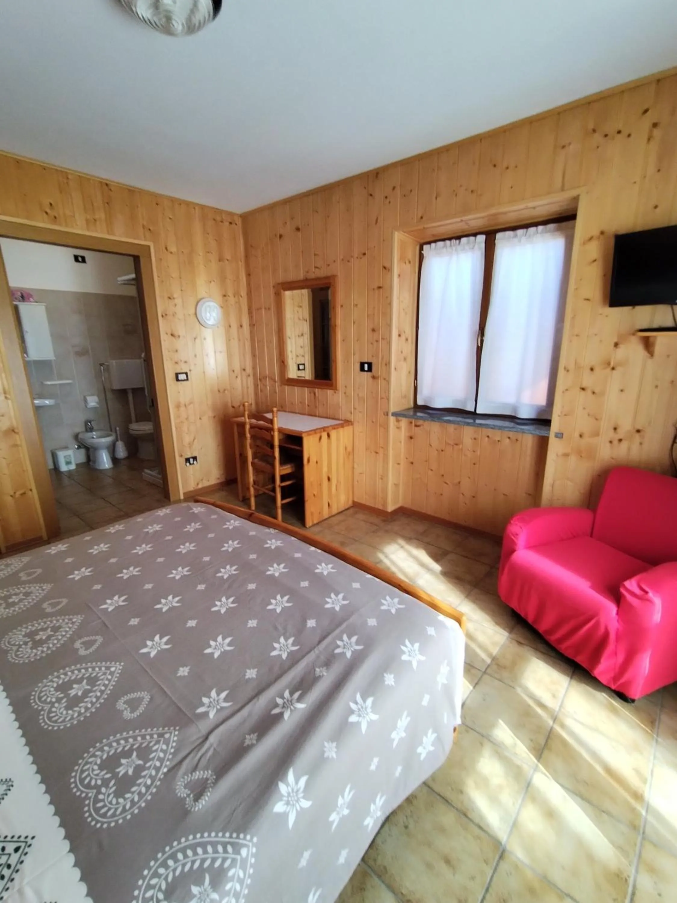 TV and multimedia, Bed in Residence Delapierre