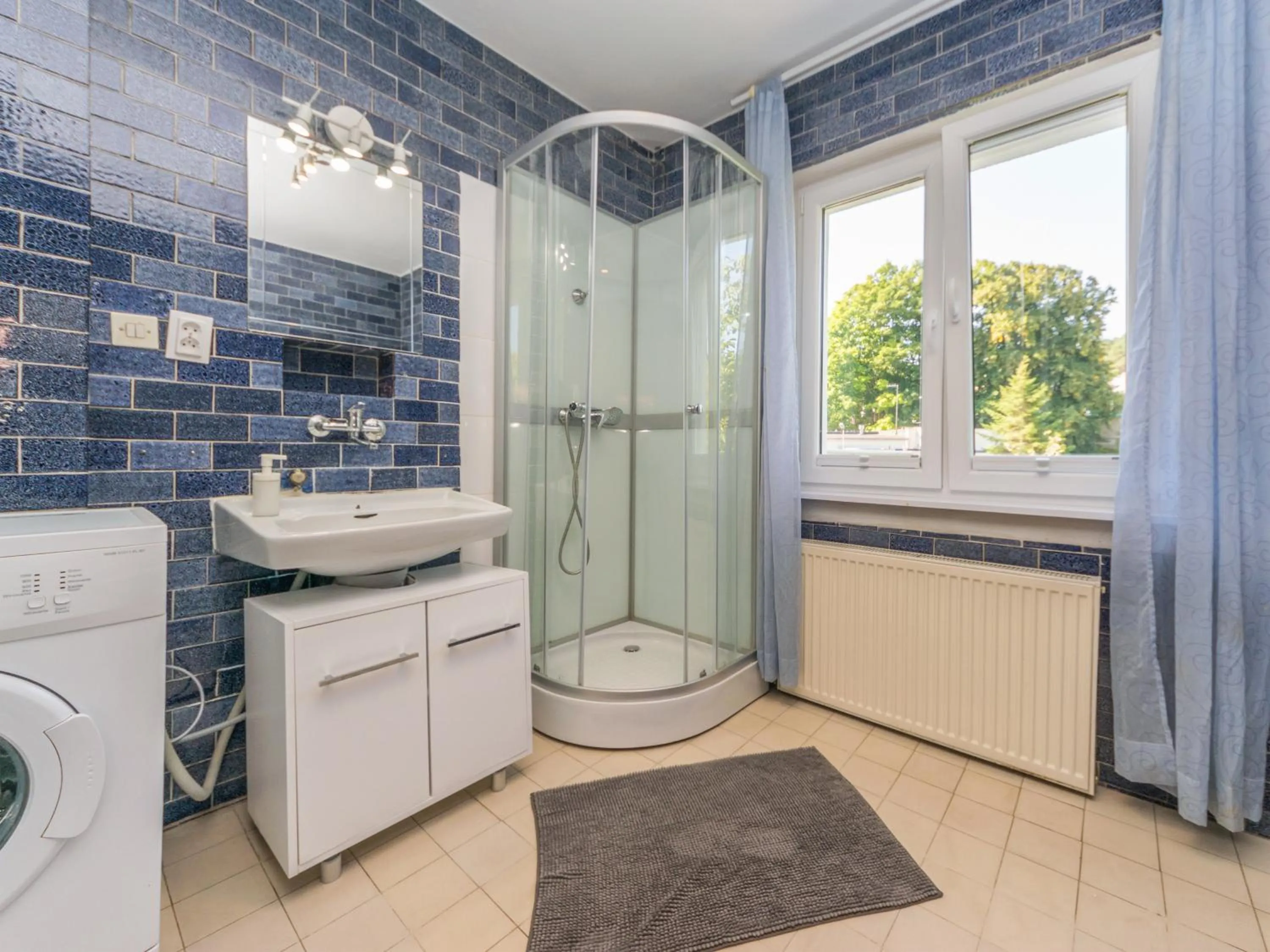Bathroom in House Managers - Vintage Sopot
