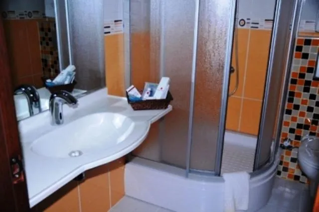 Shower in Hotel Grand Eregli