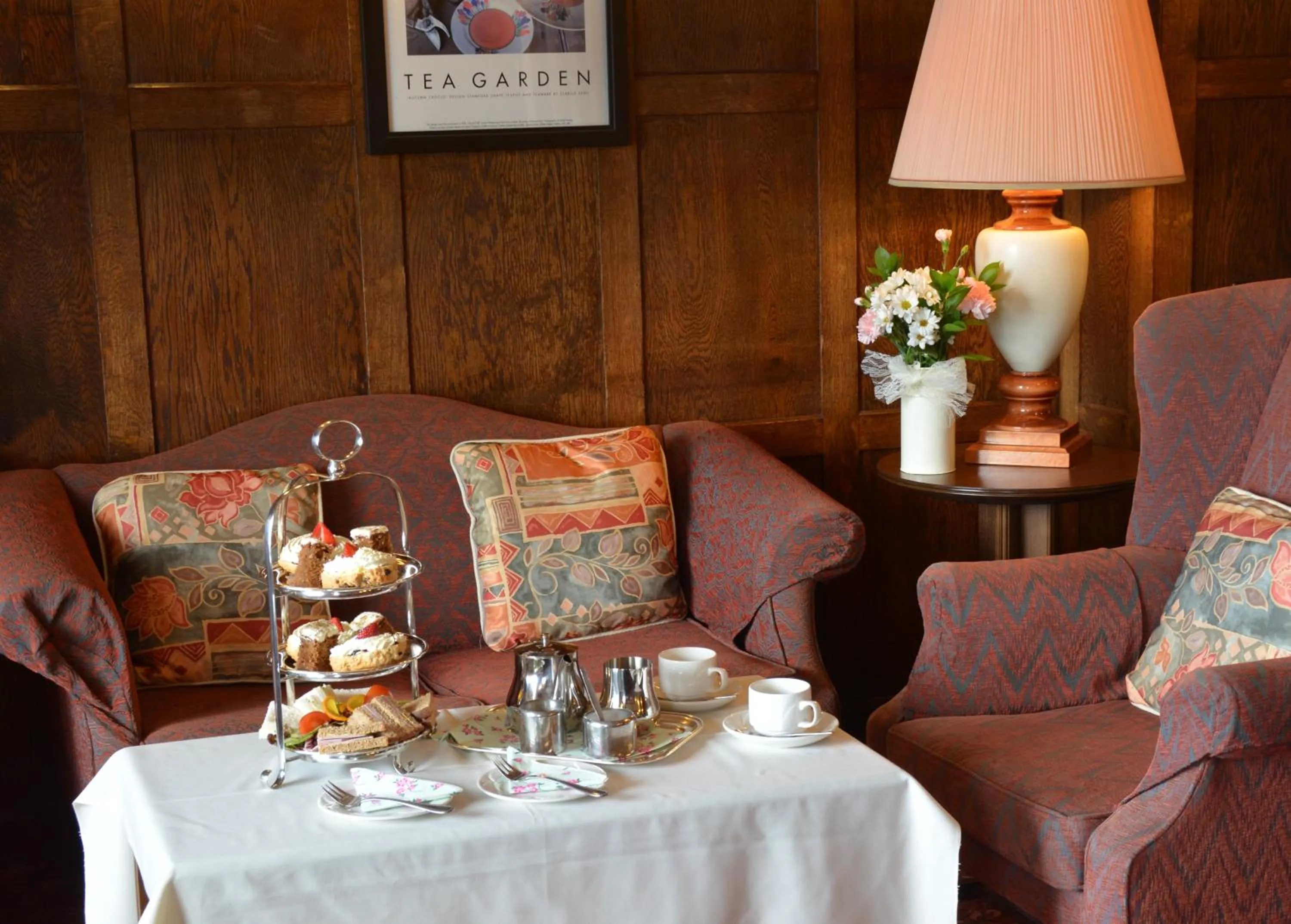 Seating area in Expanse Hotel