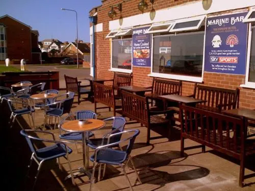 Facade/entrance in Expanse Hotel