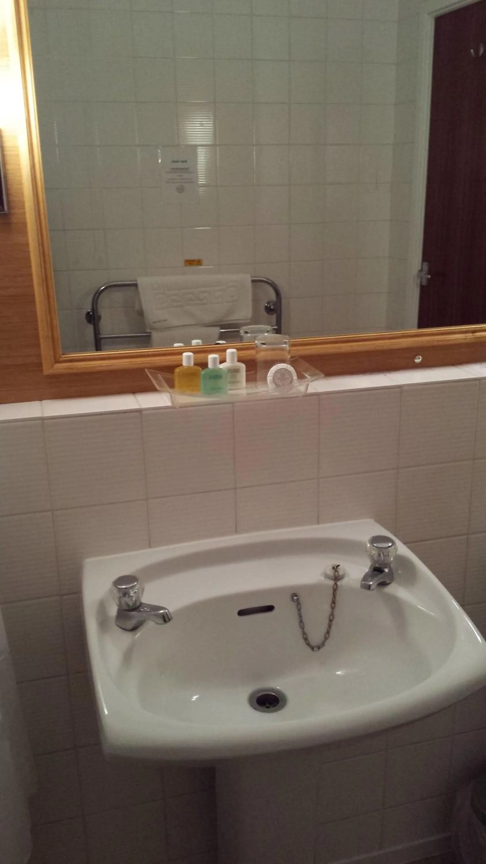 Bathroom in Expanse Hotel