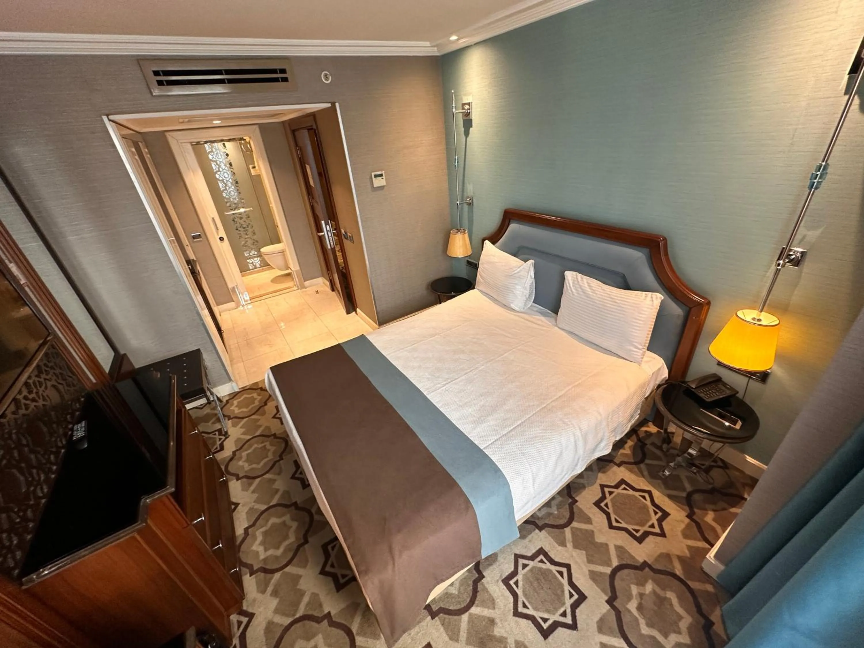 Bed in Grand Durmaz Hotel