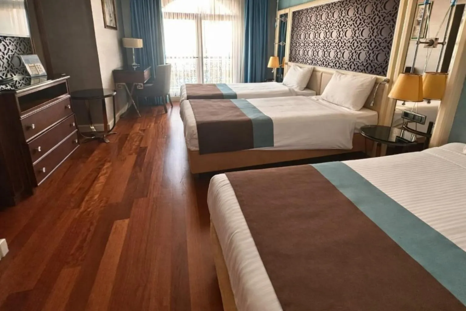 Property building, Bed in Grand Durmaz Hotel