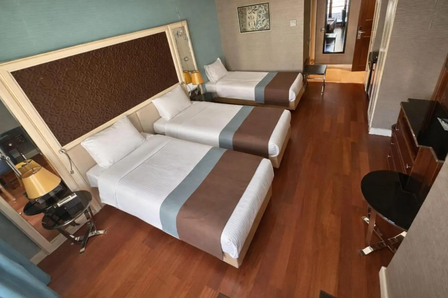 Communal lounge/ TV room in Grand Durmaz Hotel