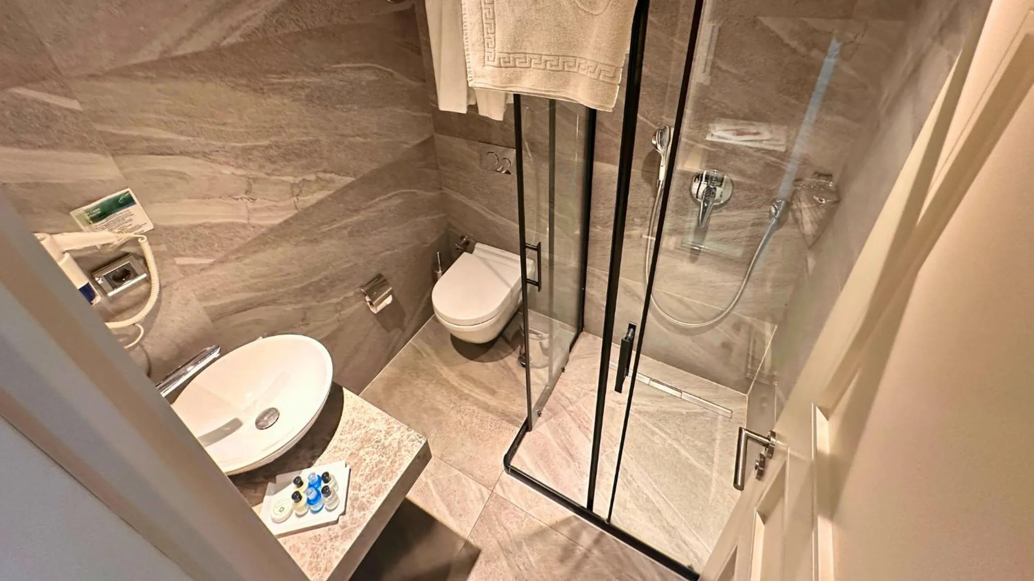 Shower in Grand Durmaz Hotel