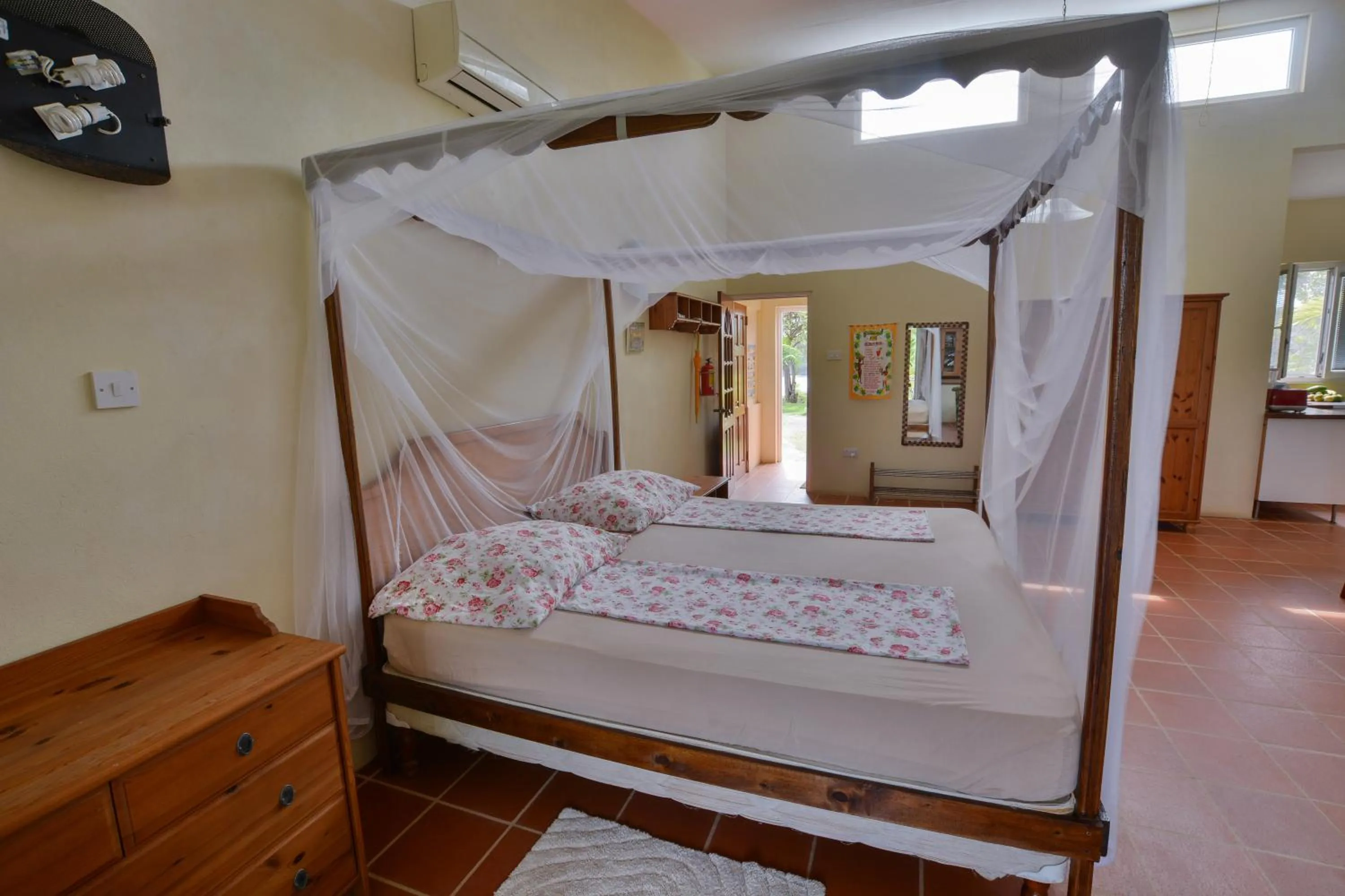 Bed in Cabier Ocean Lodge
