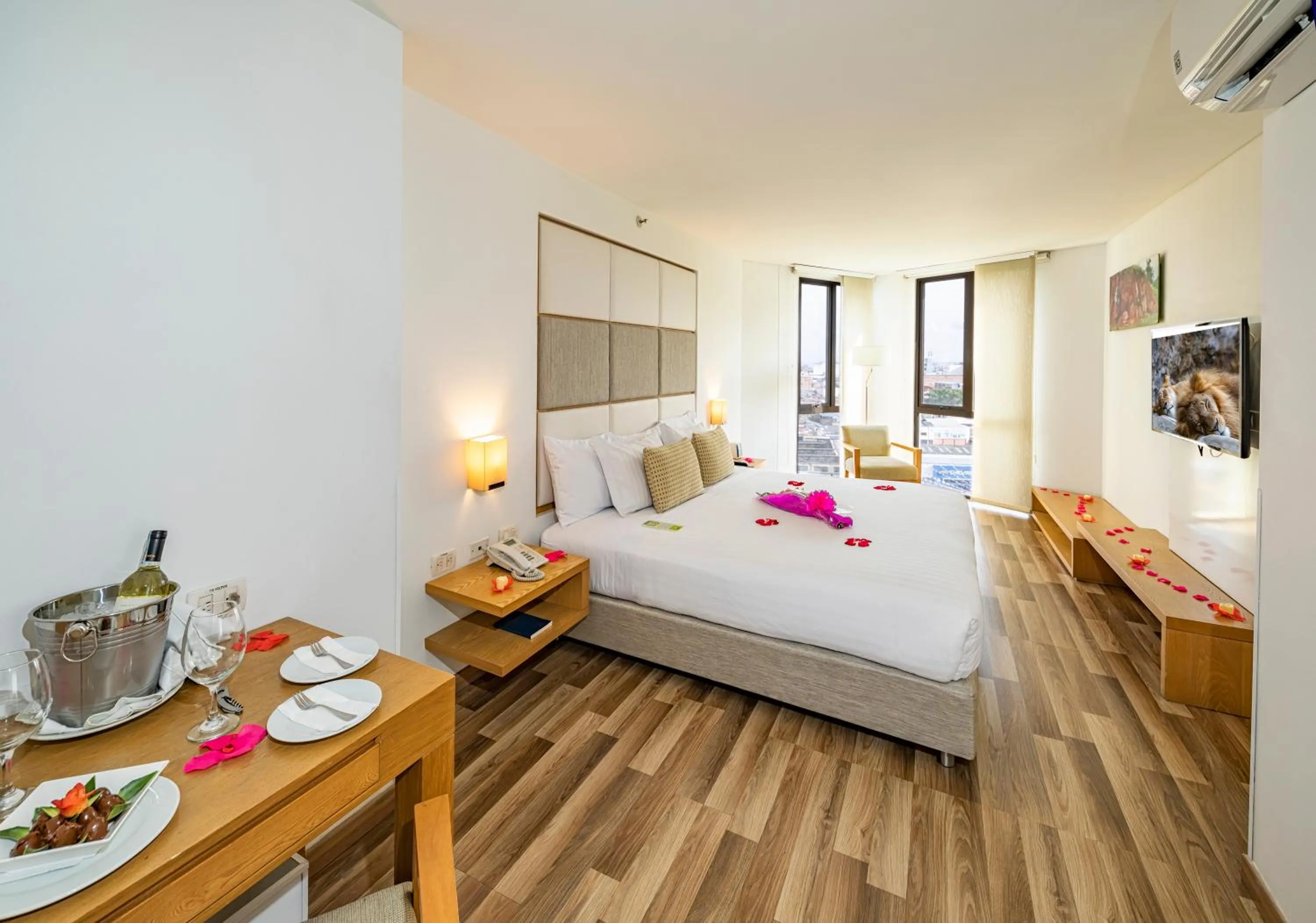 Bedroom in Hotel Cosmos Cali