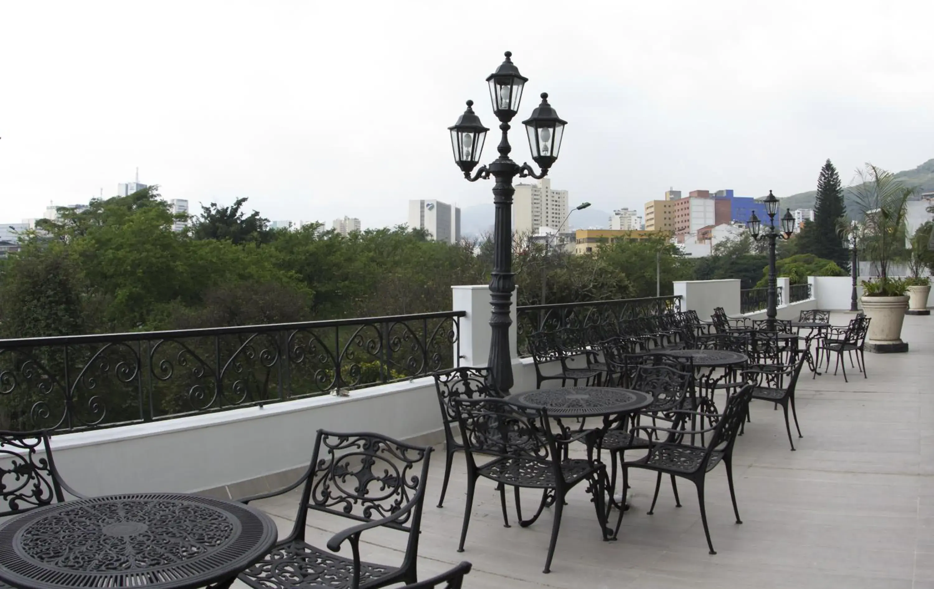 Restaurant/places to eat in Hotel Cosmos Cali Restaurant/places to eat in Hotel Cosmos Cali