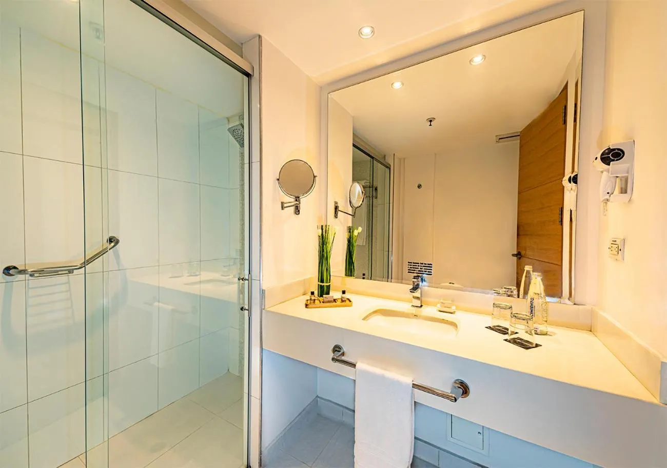 Bathroom in Hotel Cosmos Cali