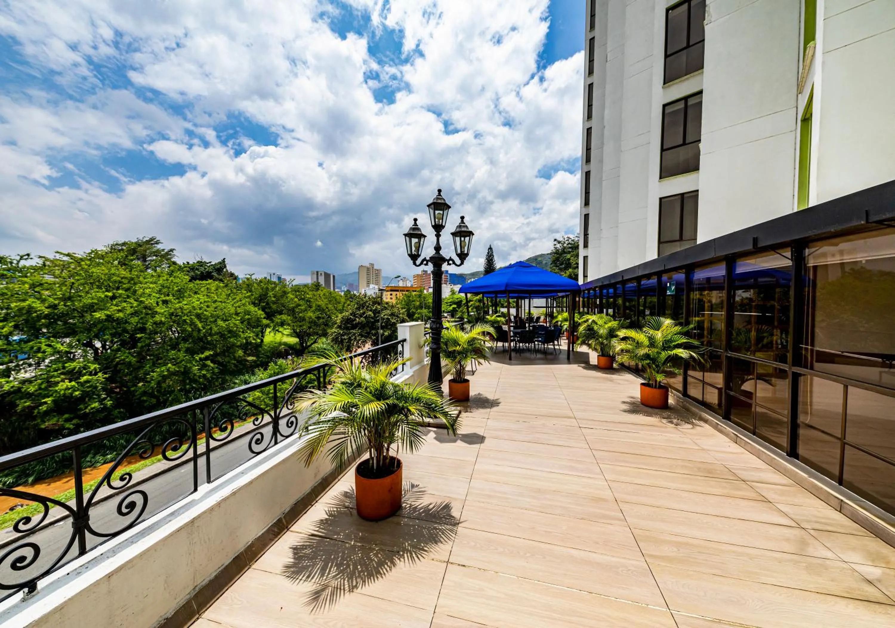 Balcony/Terrace in Hotel Cosmos Cali