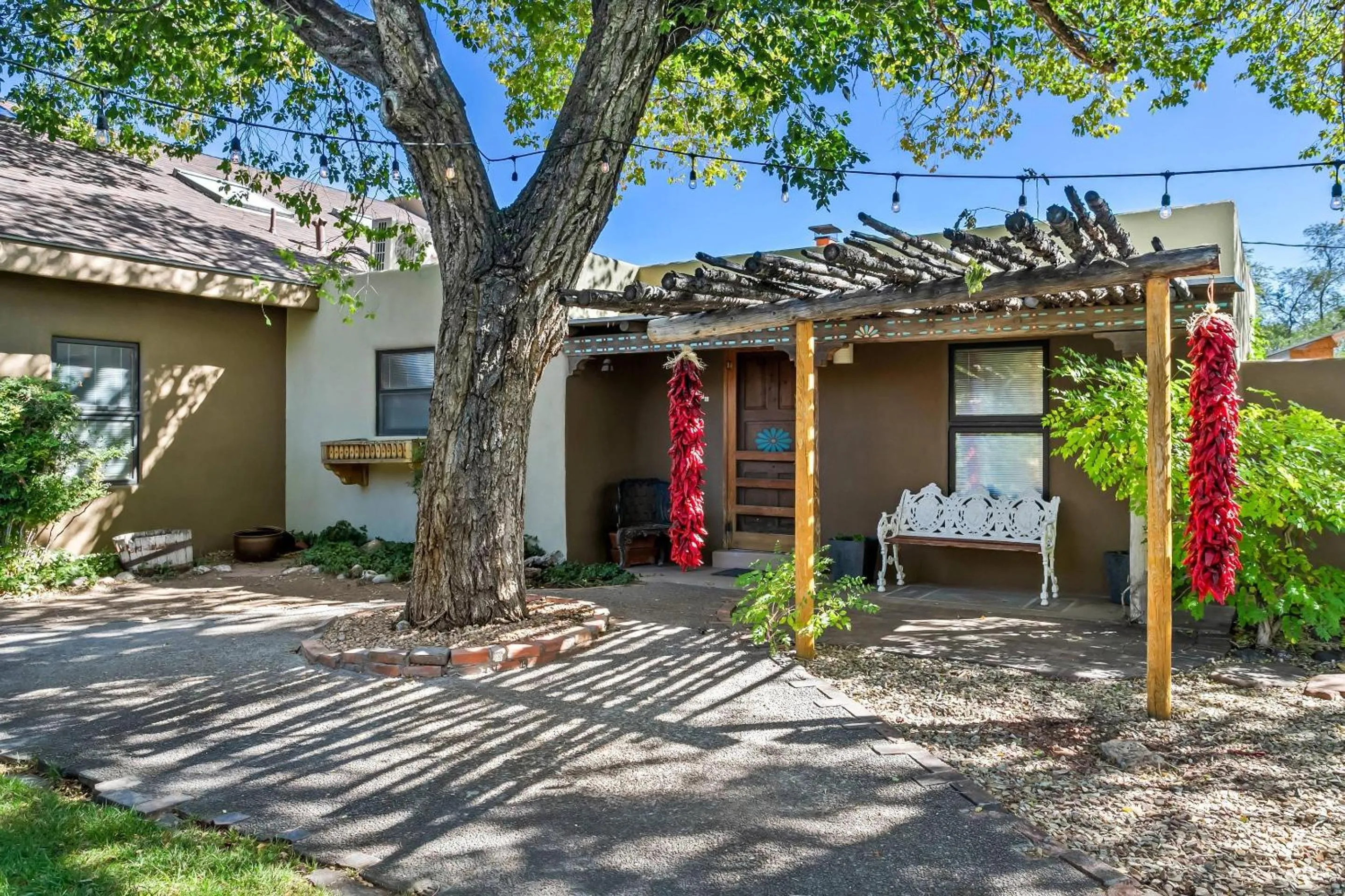 Bedroom in Casas de Suenos Old Town Historic Inn, an Ascend Collection Hotel