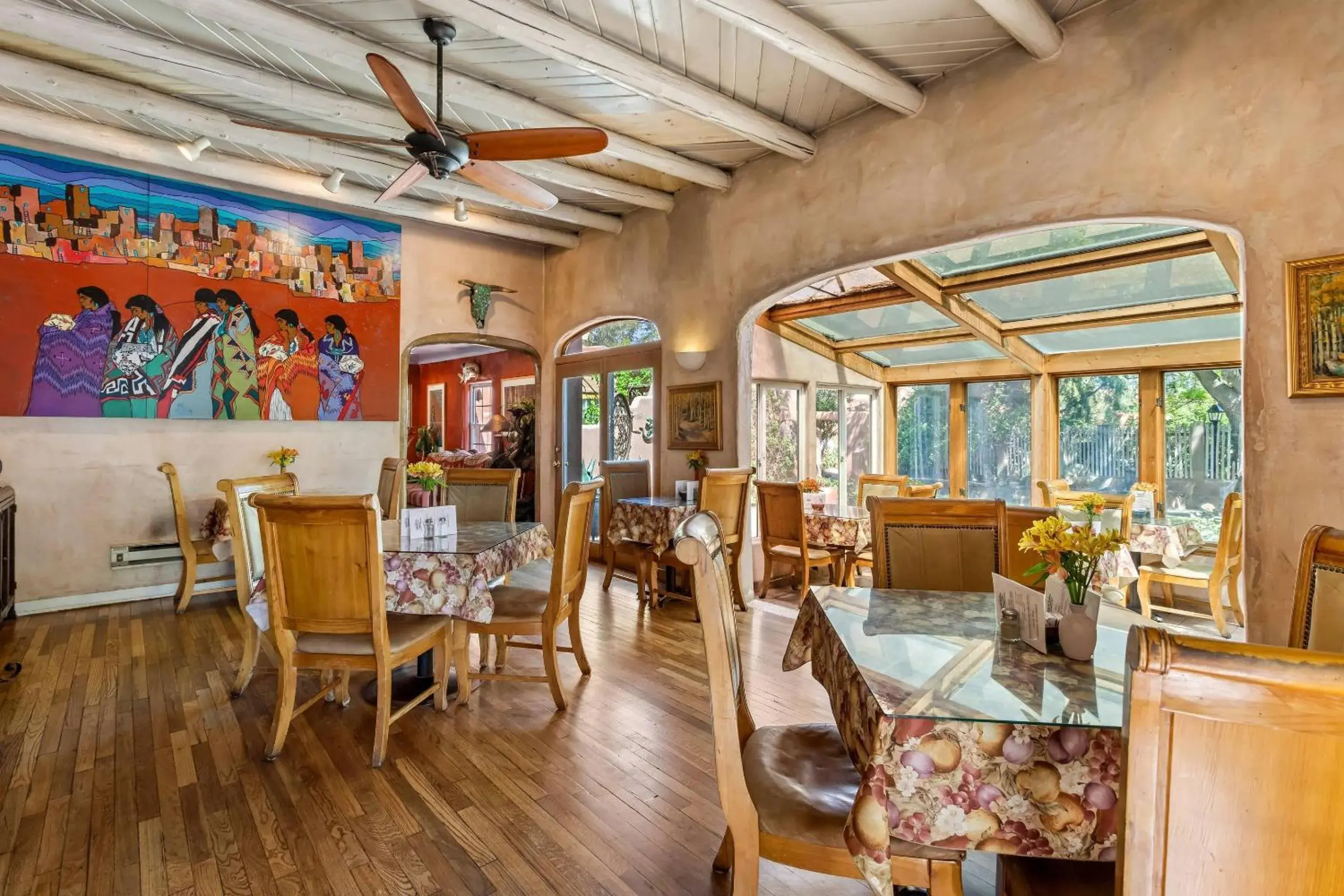 Breakfast in Casas de Suenos Old Town Historic Inn, an Ascend Collection Hotel Breakfast in Casas de Suenos Old Town Historic Inn, an Ascend Collection Hotel