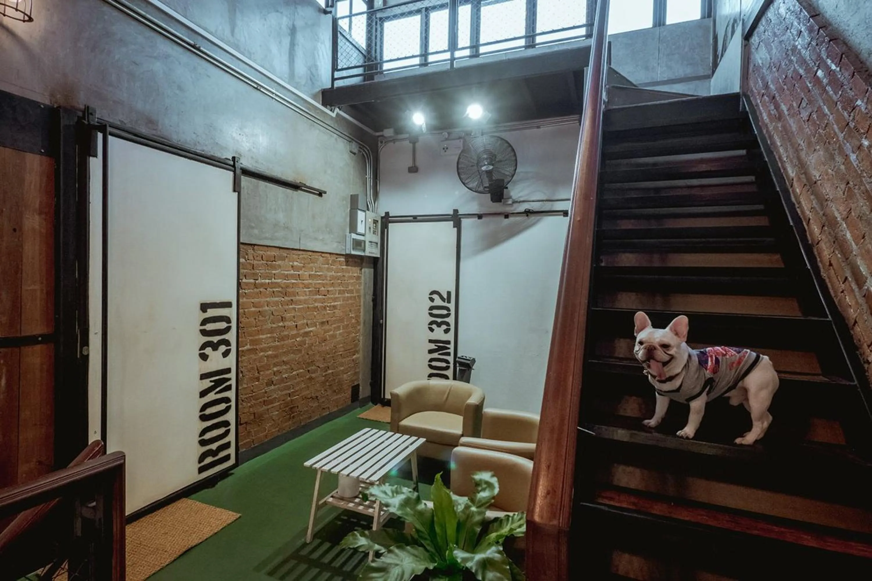 Living room in Zeds Hostel Bangkok