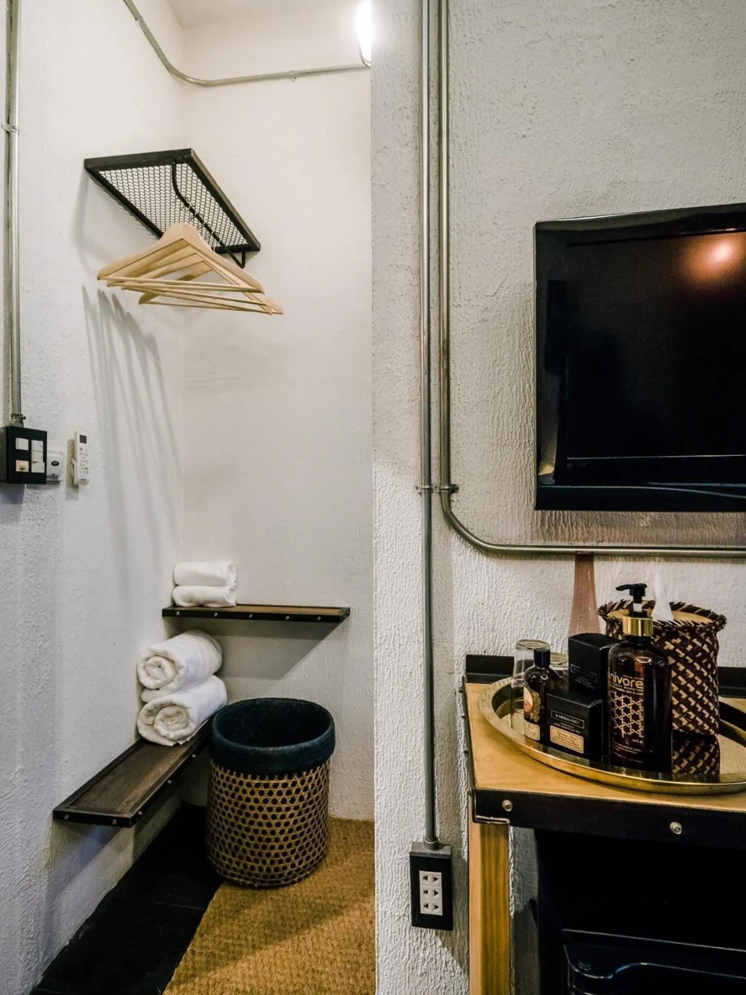 Bathroom in Zeds Hostel Bangkok