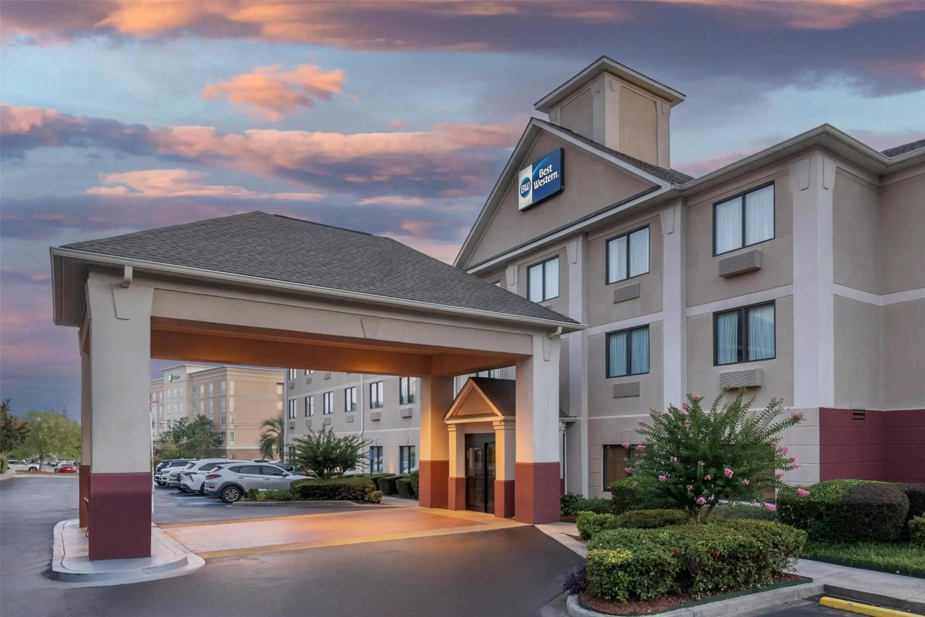 Property building in Best Western Augusta West Property building in Best Western Augusta West