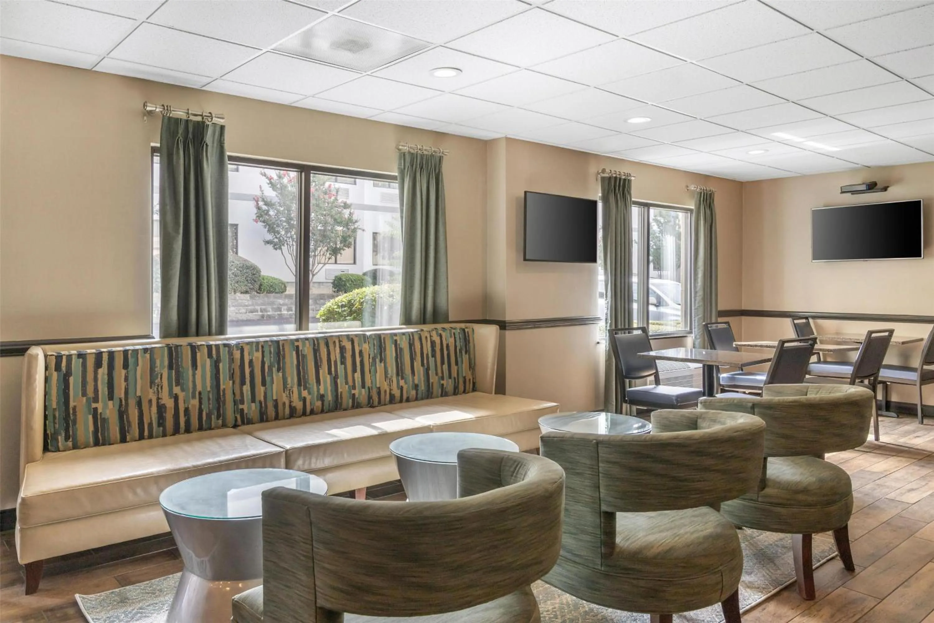 Lobby or reception in Best Western Augusta West