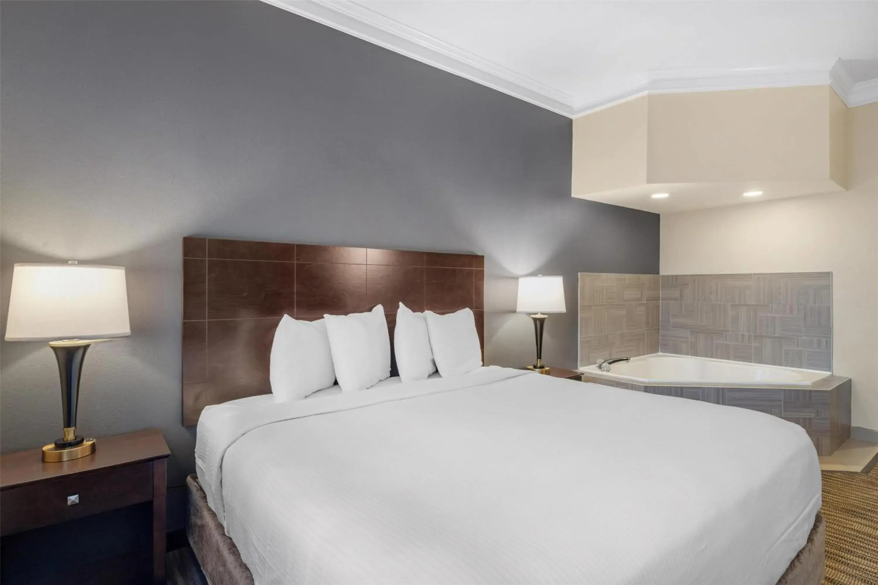 King Suite with Spa Bath in Best Western Augusta West King Suite with Spa Bath in Best Western Augusta West