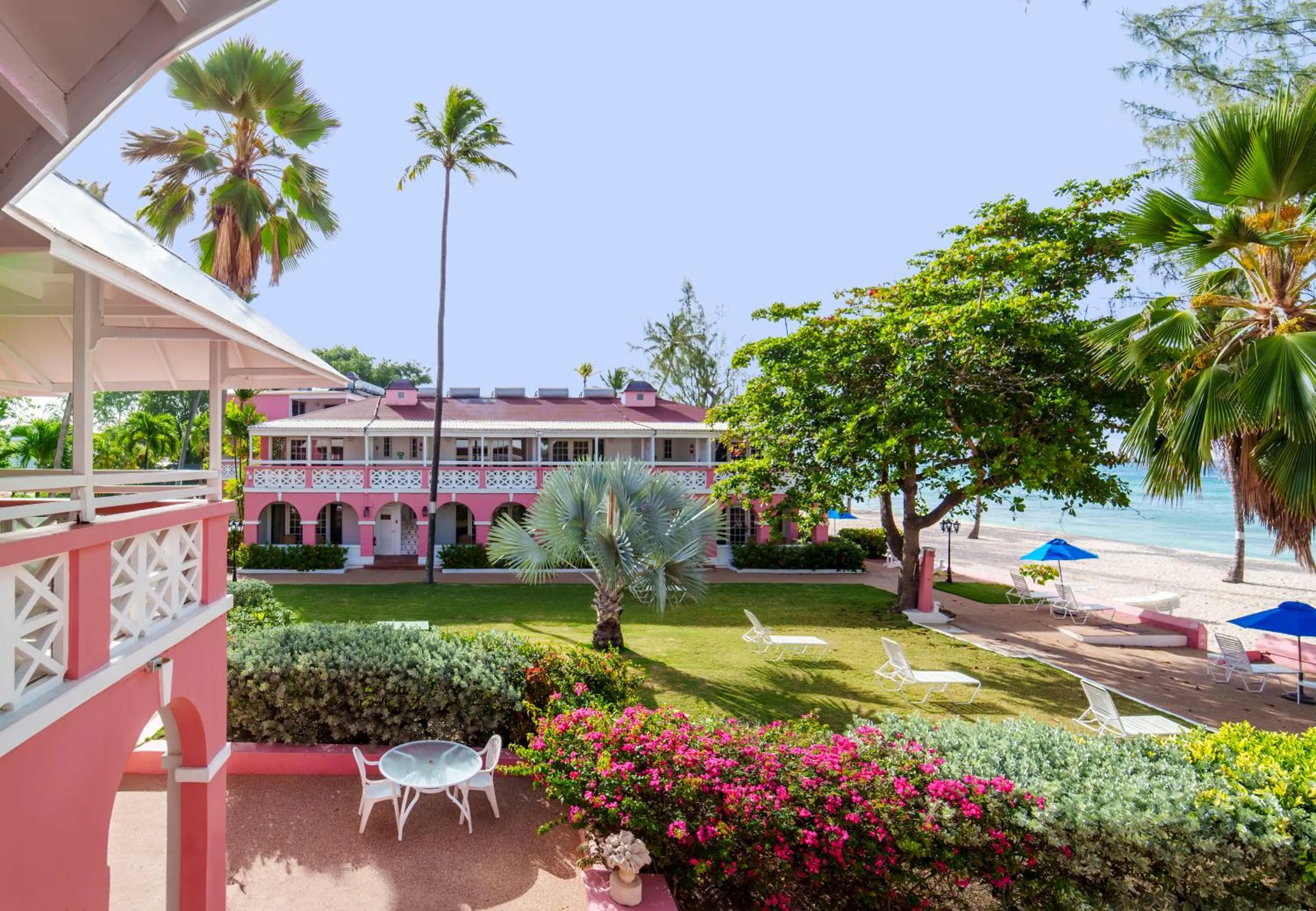 Natural landscape in Southern Palms Beach Club