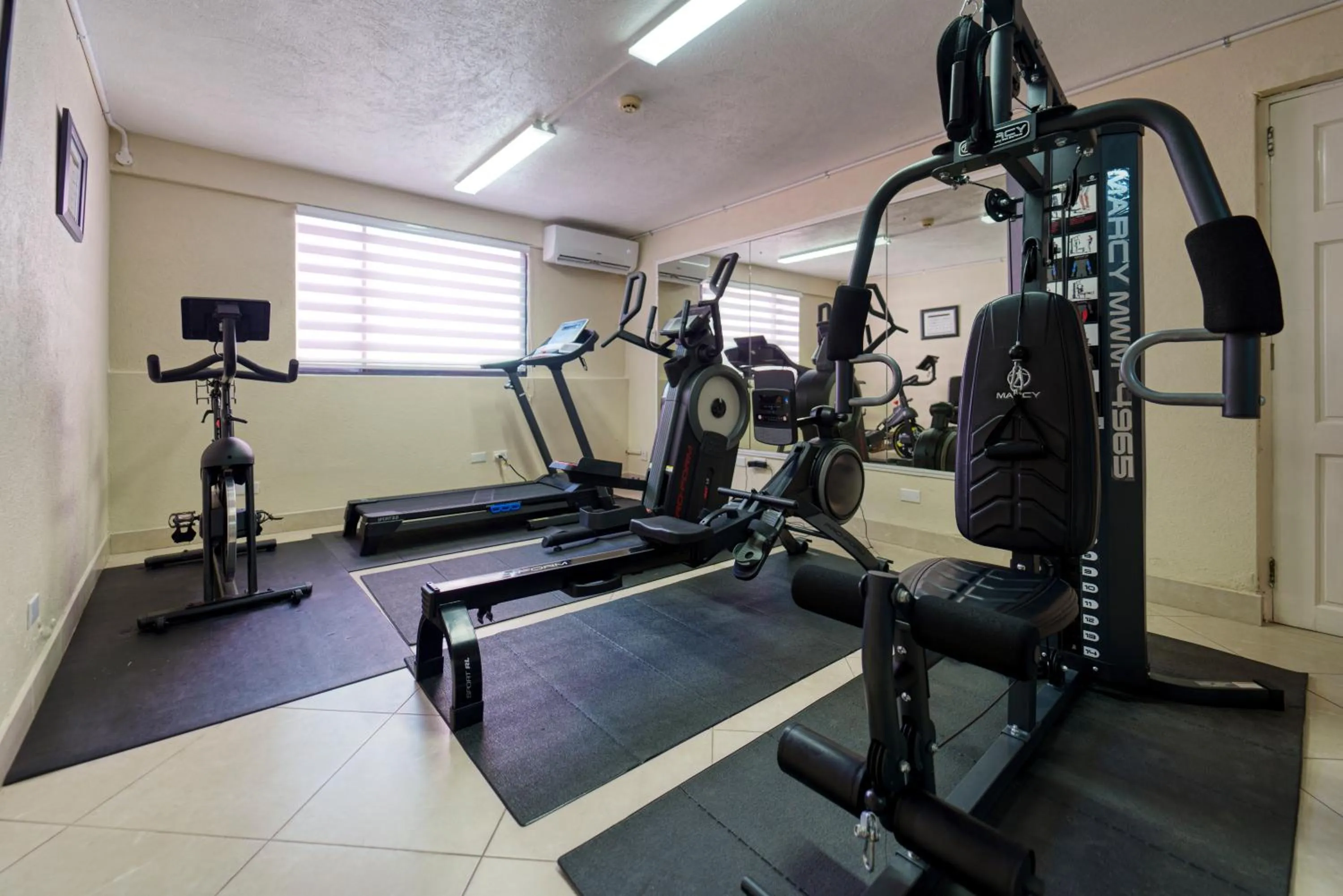 Fitness centre/facilities in Southern Palms Beach Club