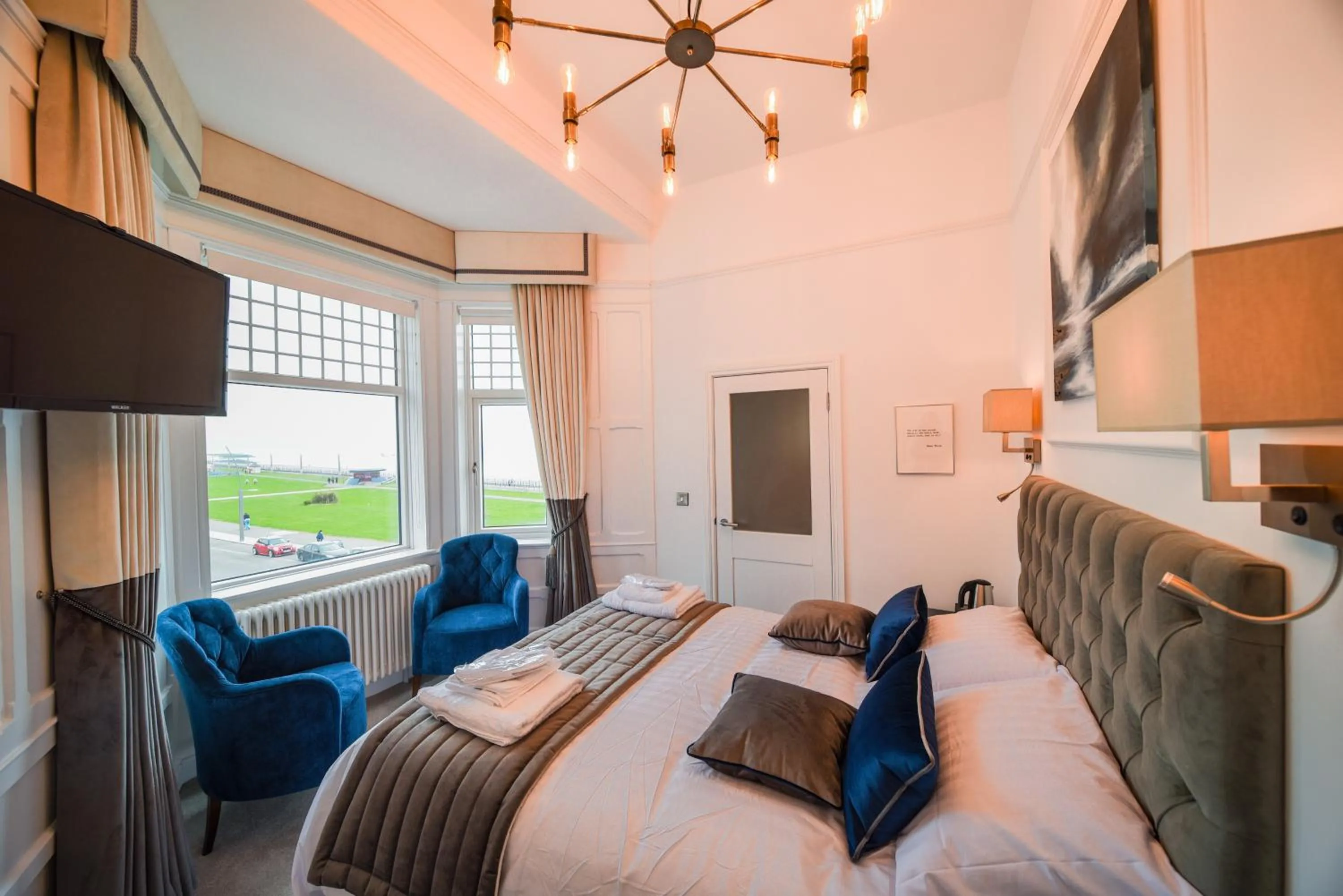 Bedroom, Bed in The Strand Hotel, the former residence of Oscar Wilde