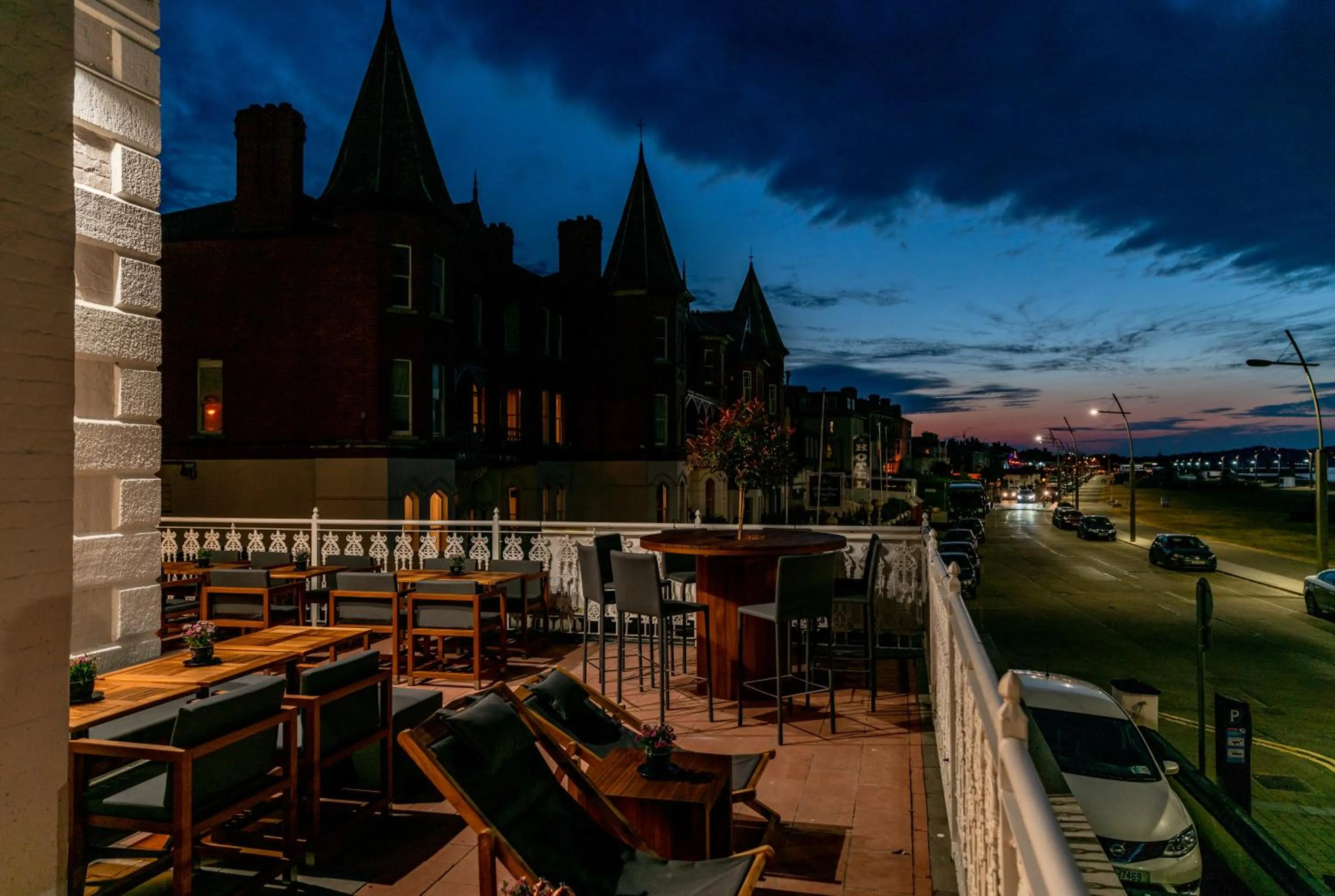Patio in The Strand Hotel, the former residence of Oscar Wilde