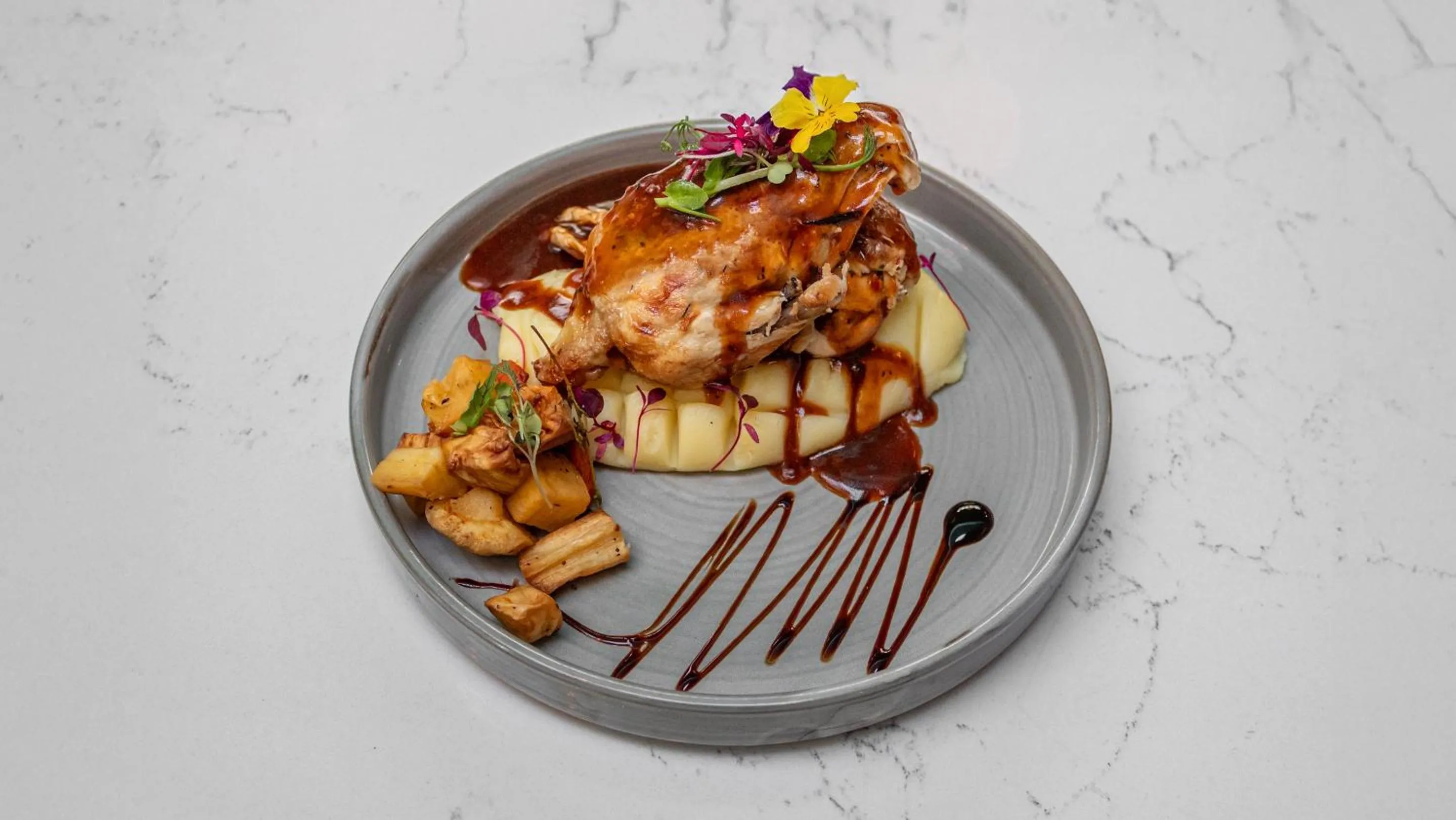 Dinner in The Strand Hotel, the former residence of Oscar Wilde