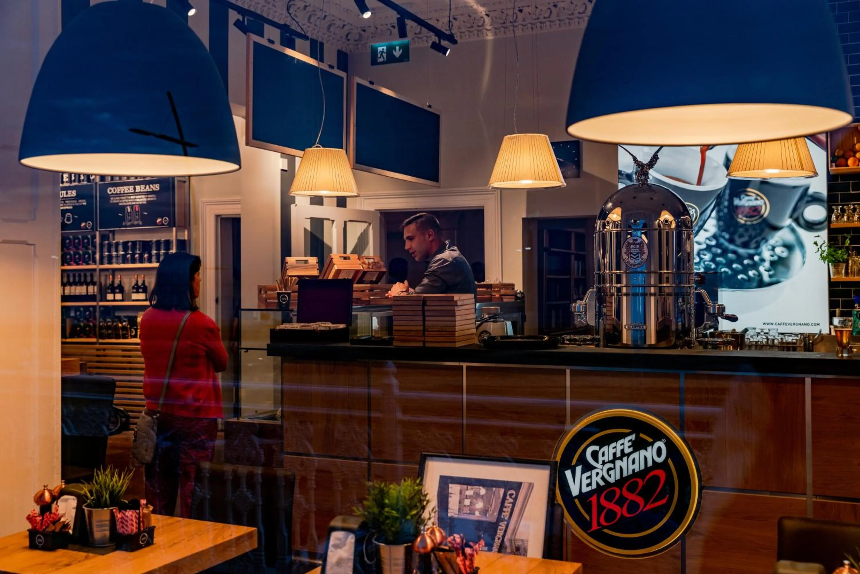 Restaurant/places to eat in The Strand Hotel, the former residence of Oscar Wilde