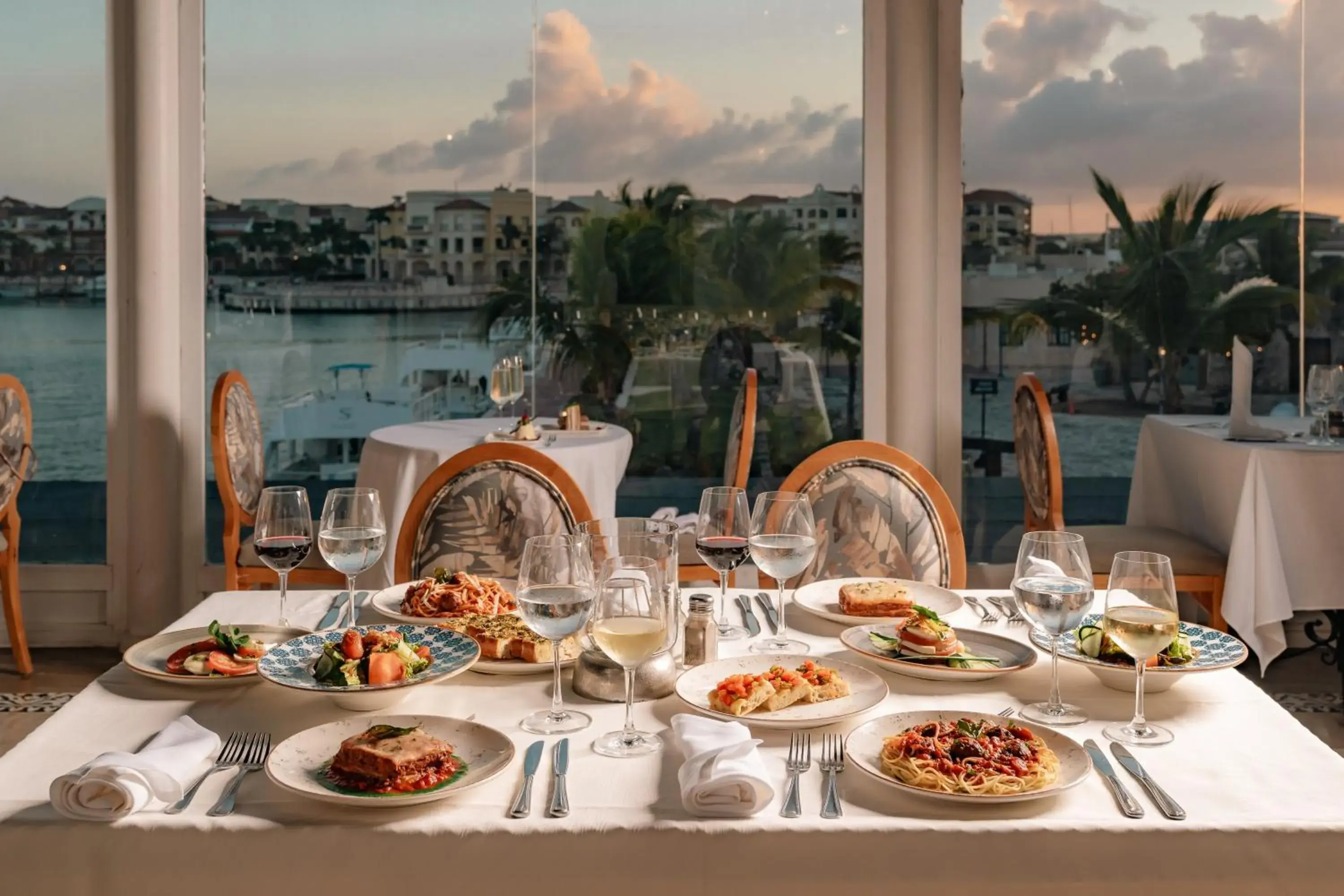 Restaurant/places to eat in TAN Resorts Marina and Villas Cap Cana - All-Inclusive Restaurant/places to eat in TAN Resorts Marina and Villas Cap Cana - All-Inclusive