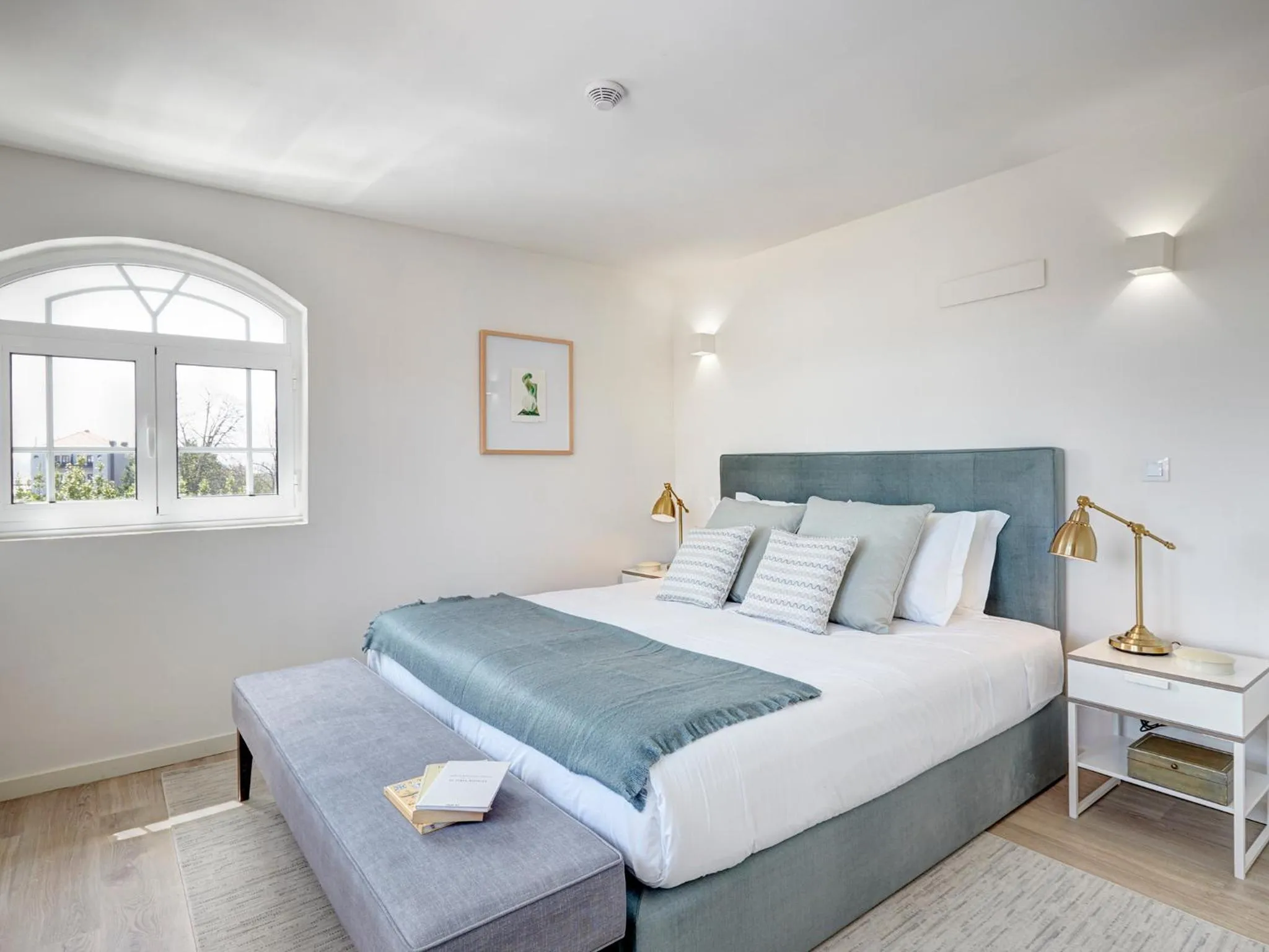 Bedroom, Bed in Porto Downtown Lovers Suites: Bombarda 451