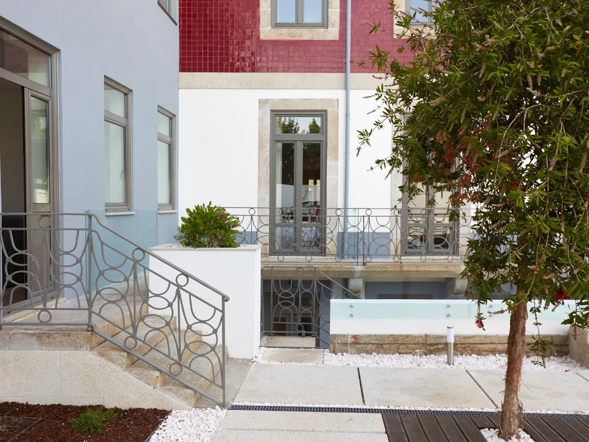 Property building in Porto Downtown Lovers Suites: Bombarda 451