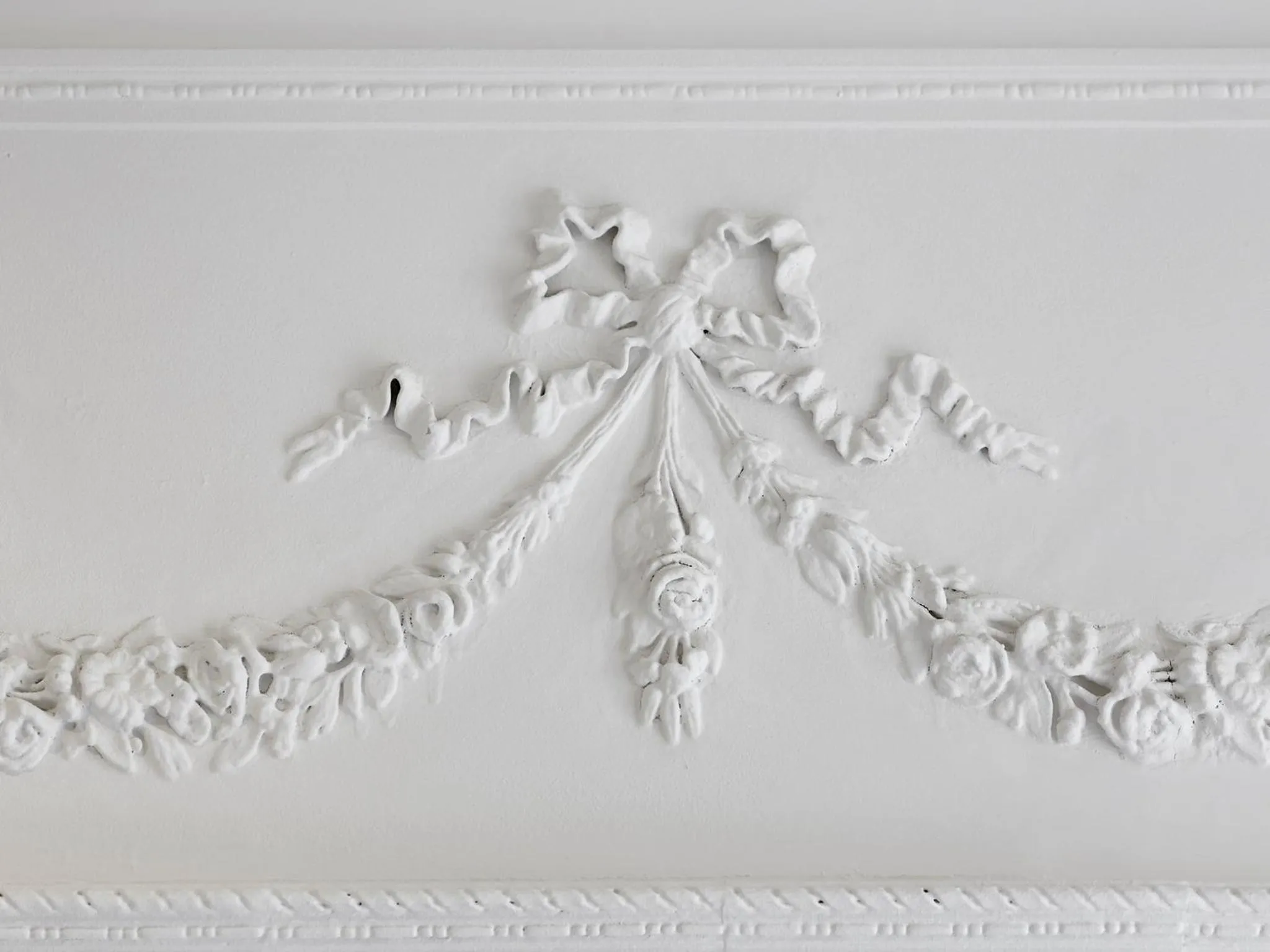 Decorative detail in Porto Downtown Lovers Suites: Bombarda 451