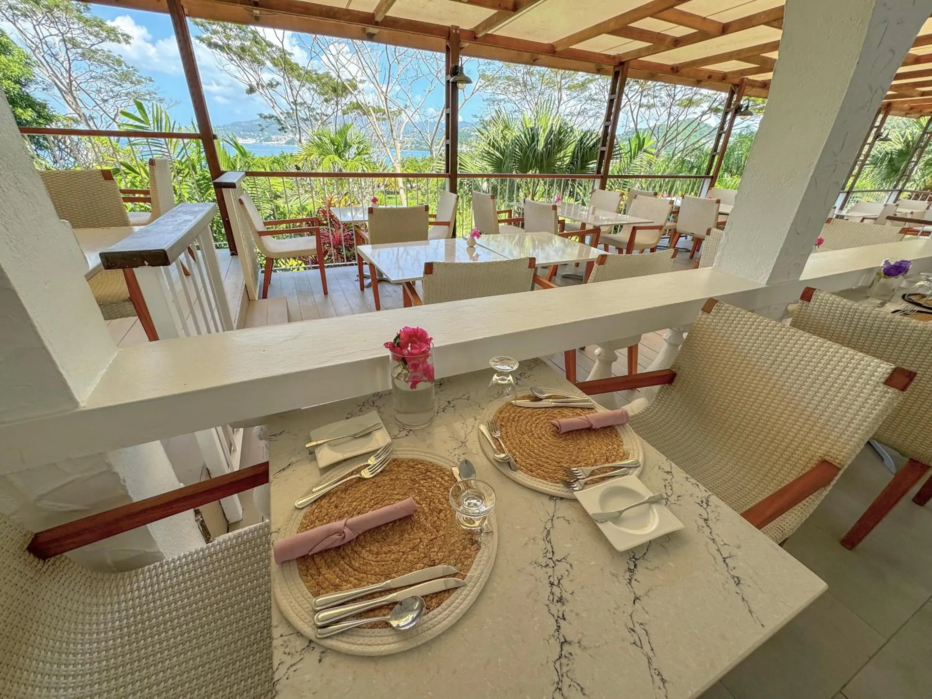 Restaurant/places to eat in Mount Cinnamon Beach & Wellness Resort Restaurant/places to eat in Mount Cinnamon Beach & Wellness Resort