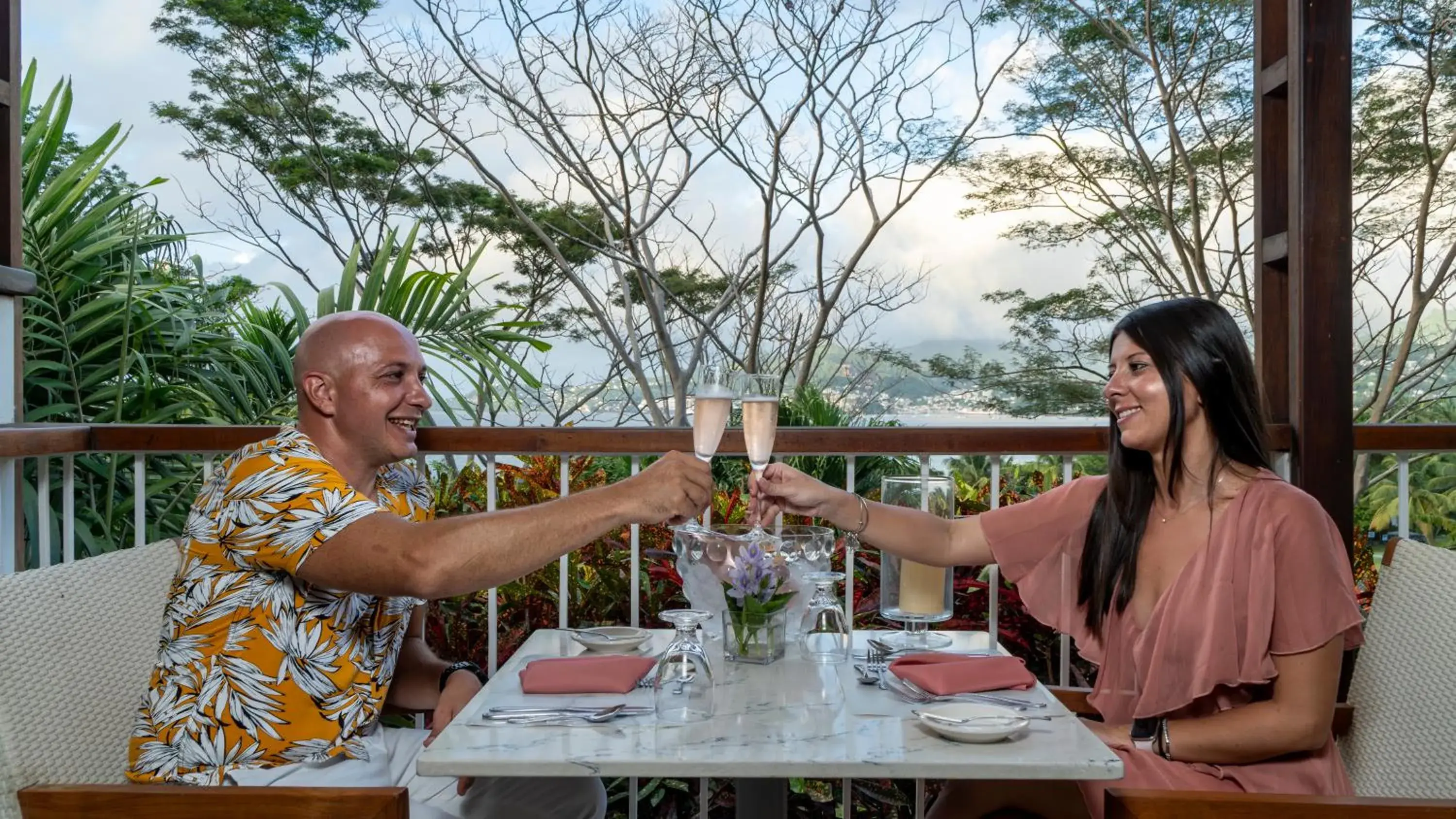 Restaurant/places to eat in Mount Cinnamon Beach & Wellness Resort Restaurant/places to eat in Mount Cinnamon Beach & Wellness Resort
